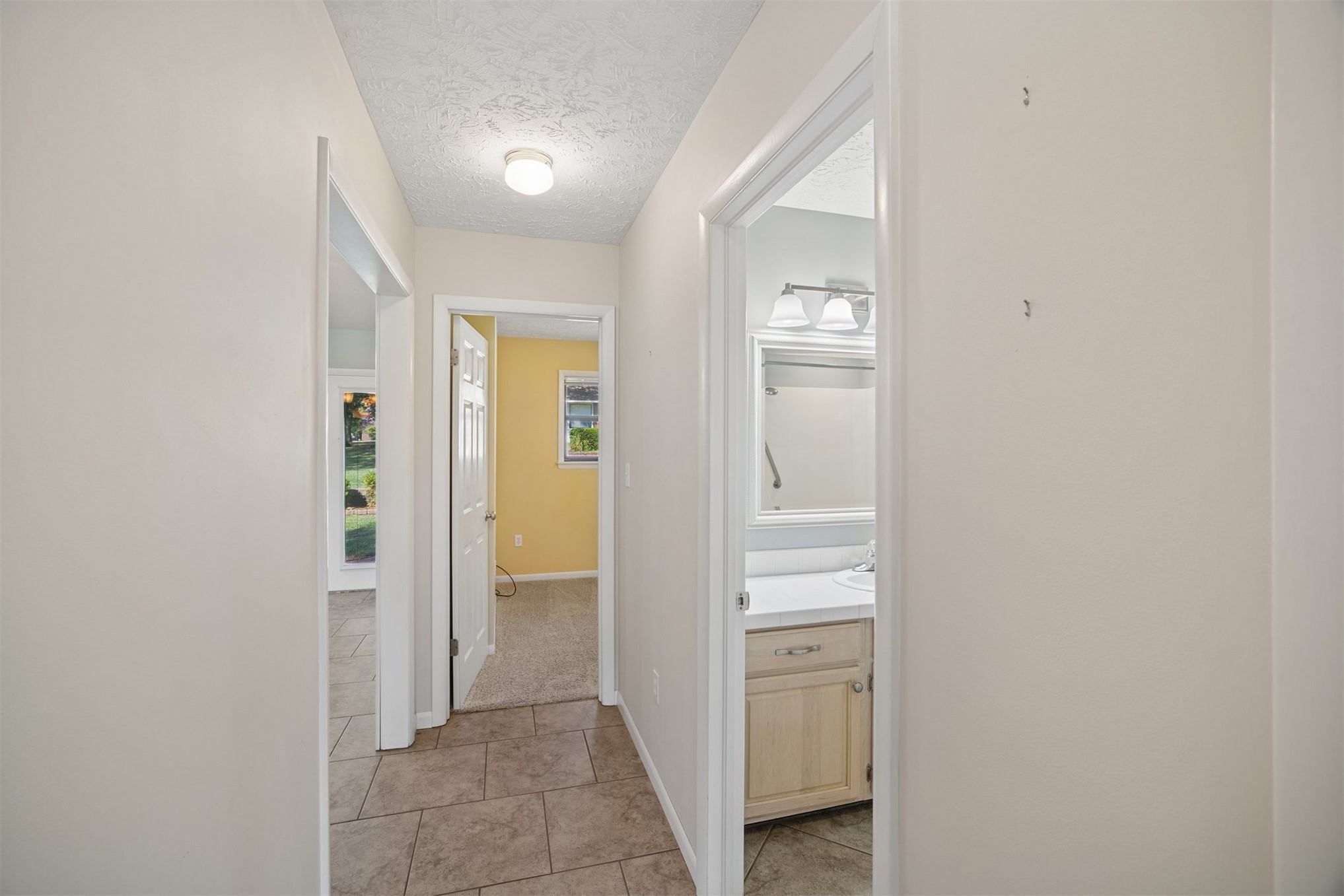1303 N Iroquois Property Photo 22