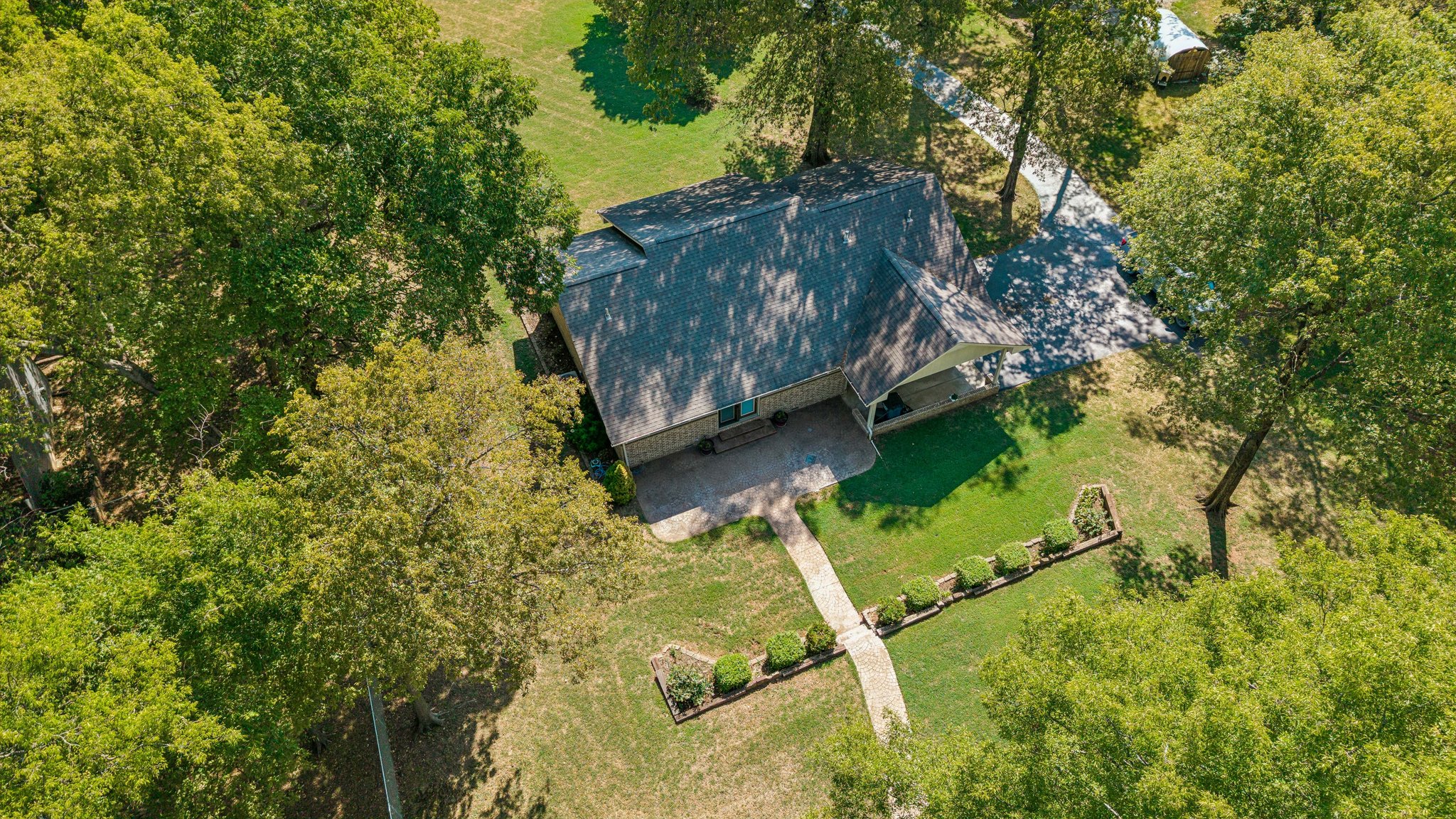 1303 N Iroquois Property Photo 43