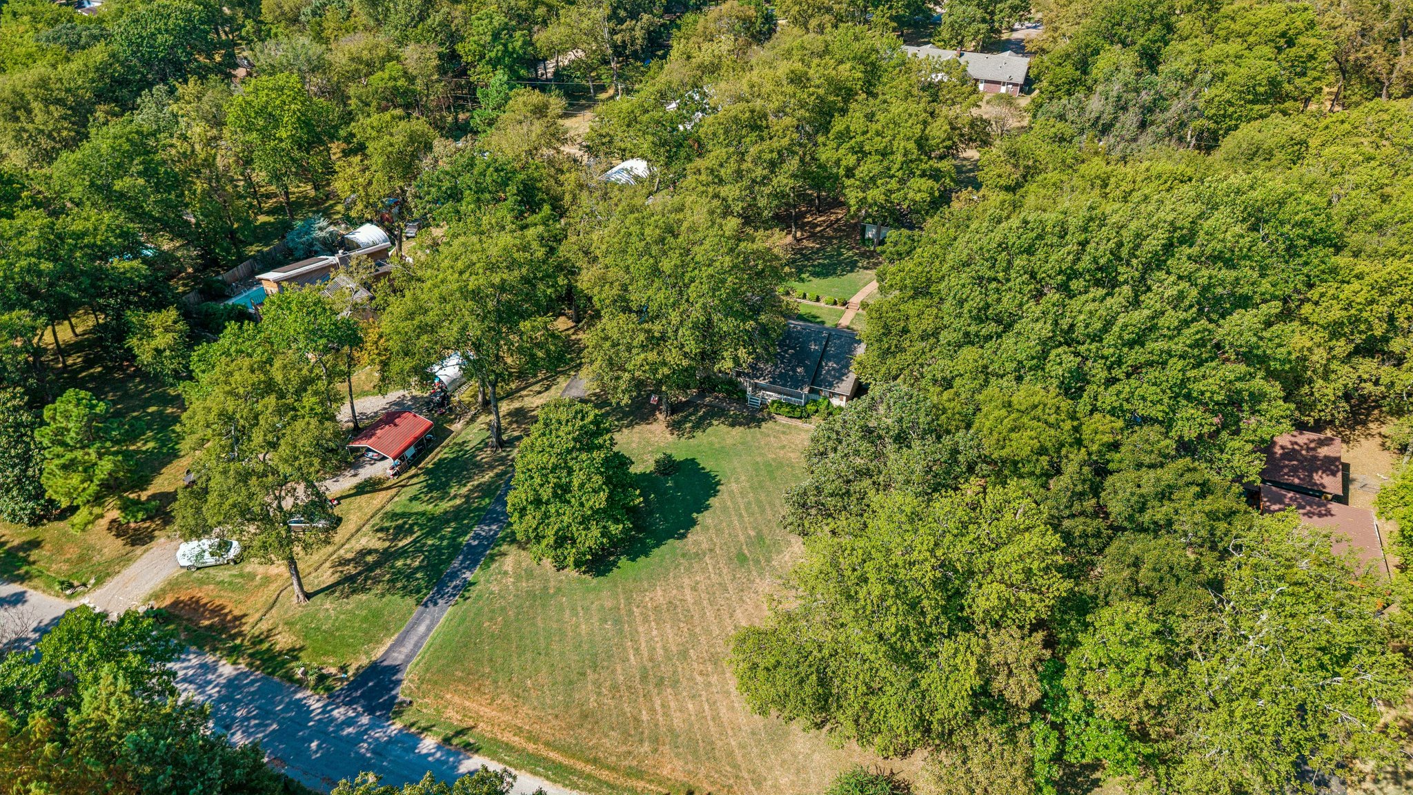 1303 N Iroquois Property Photo 45