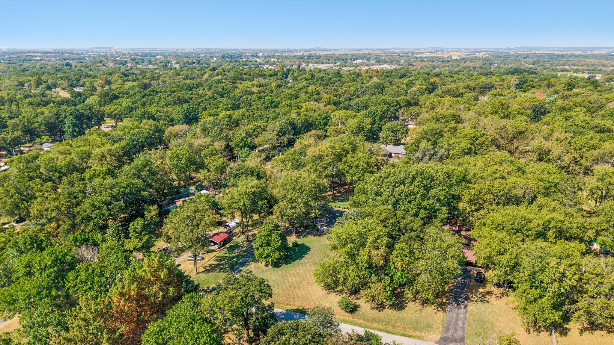 1303 N Iroquois Property Photo 46