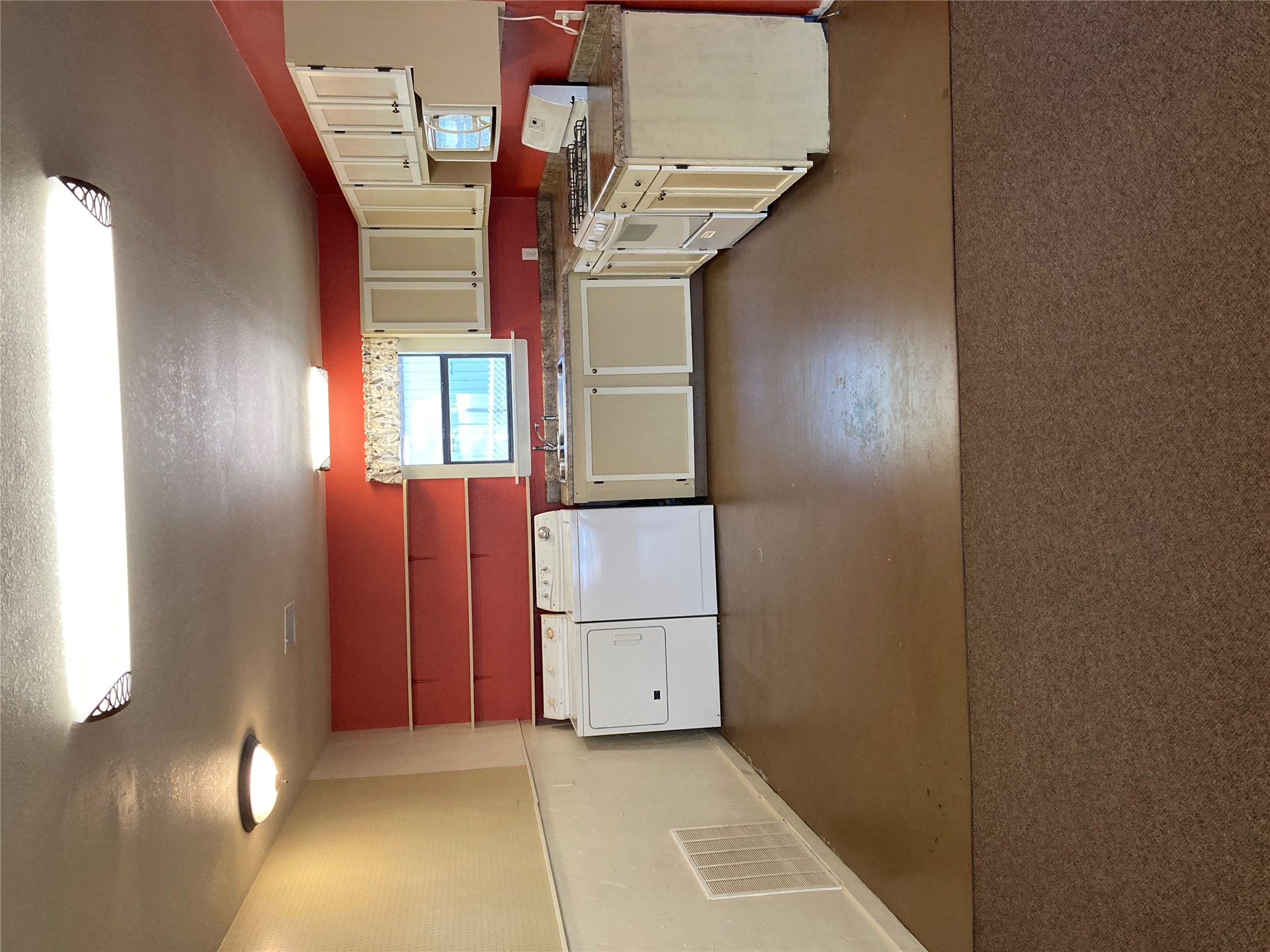 1303 N Iroquois Property Photo 48