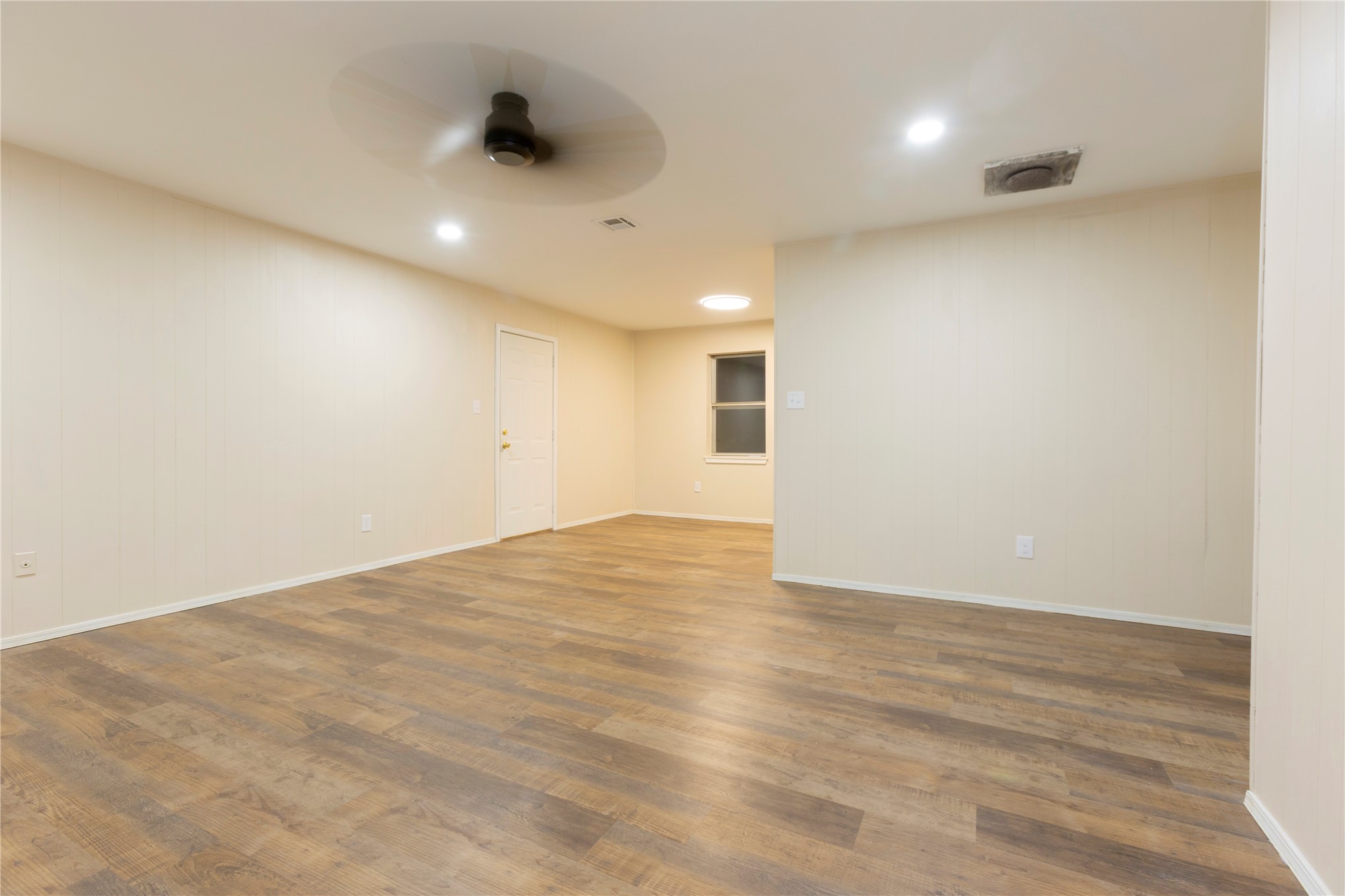 8141 High Hill Road Property Photo 6