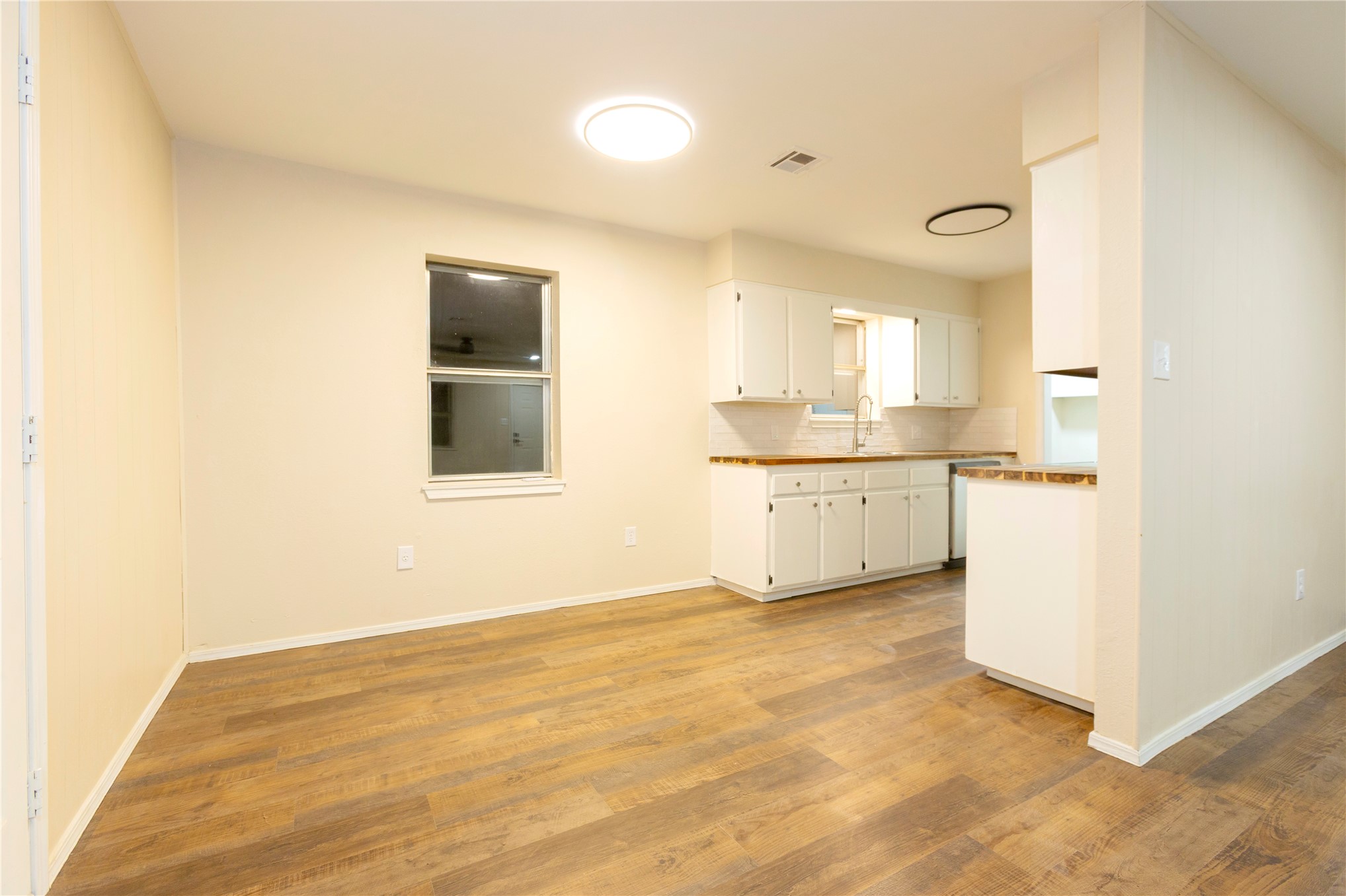 8141 High Hill Road Property Photo 11