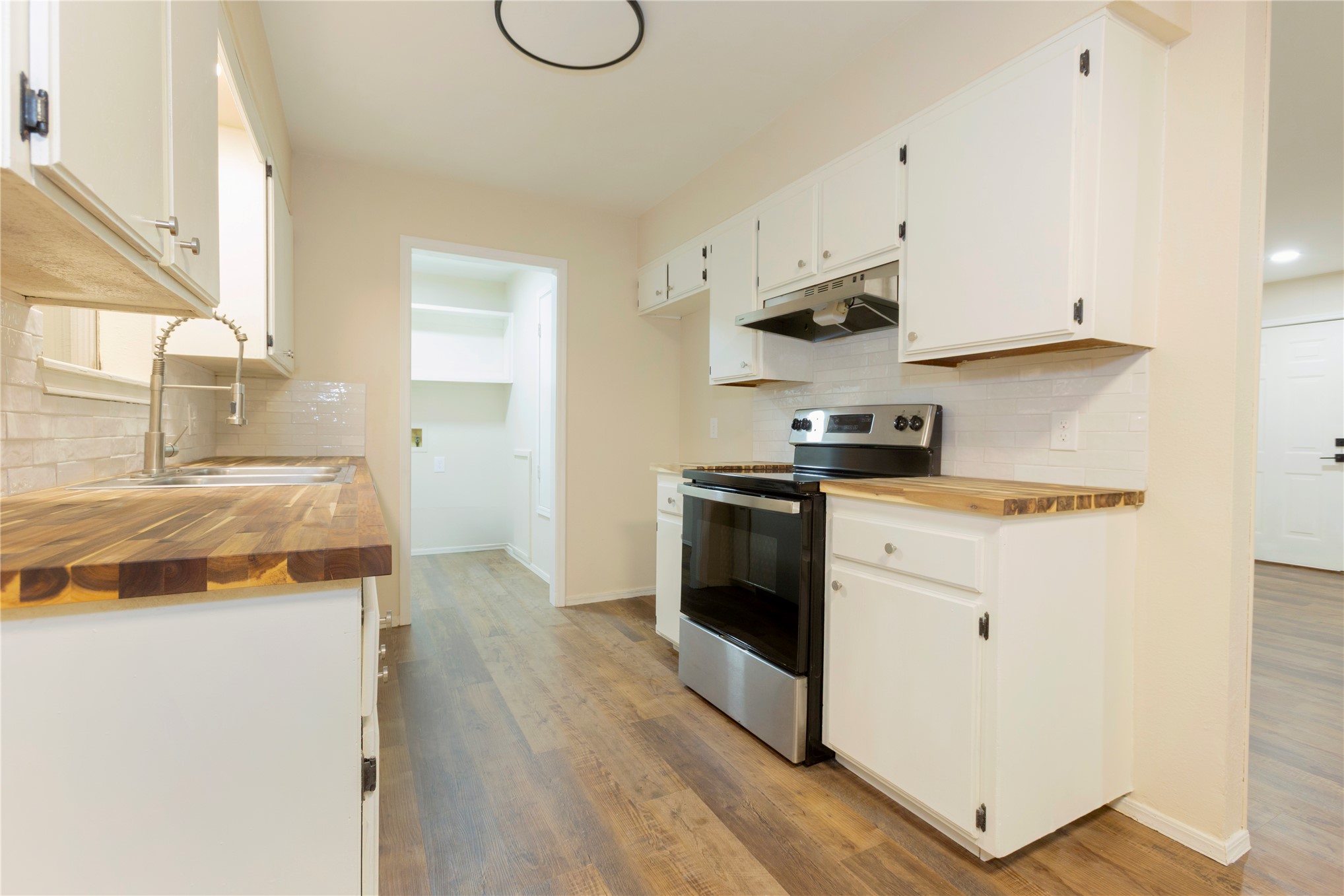 8141 High Hill Road Property Photo 14