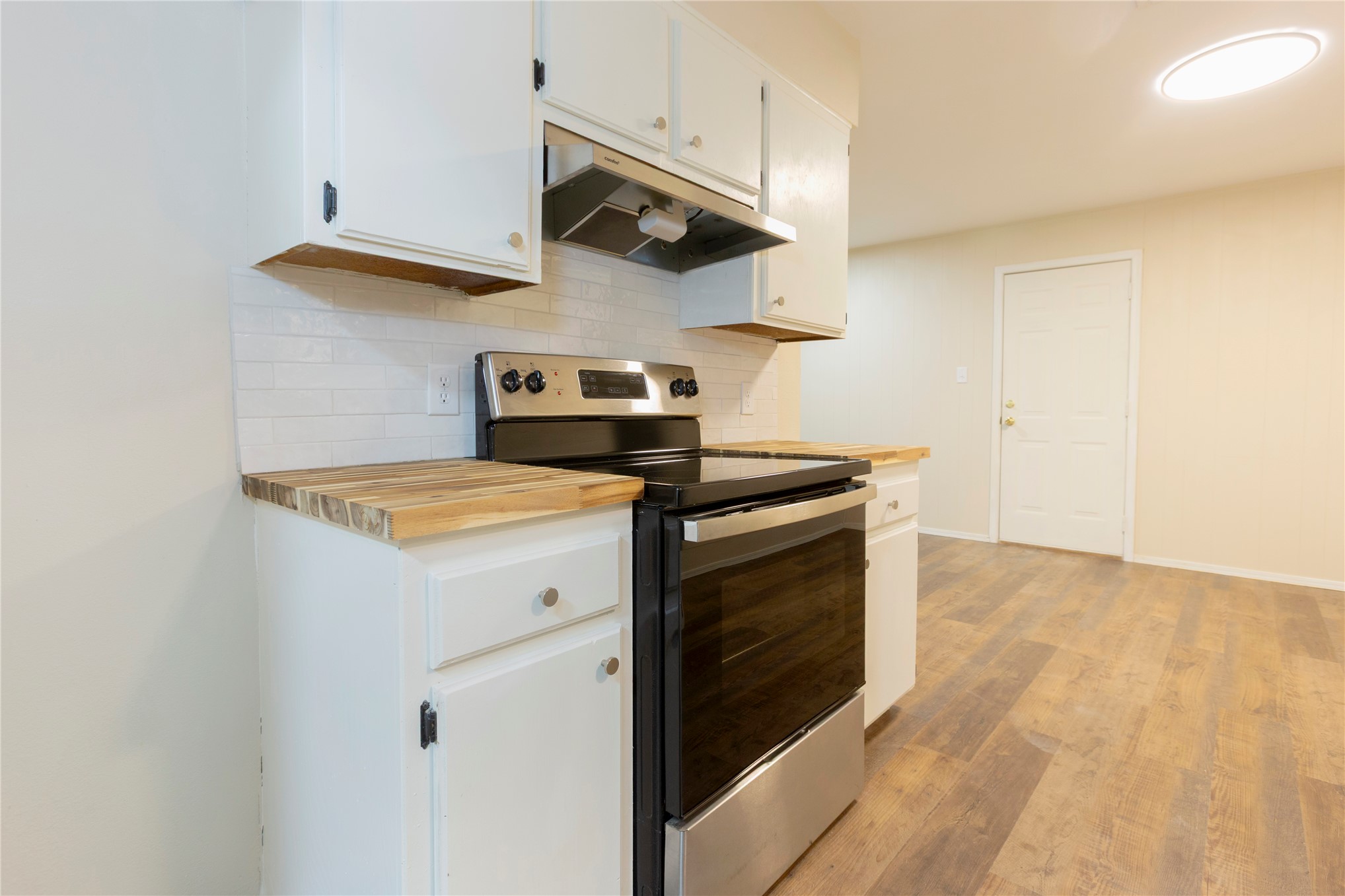 8141 High Hill Road Property Photo 16