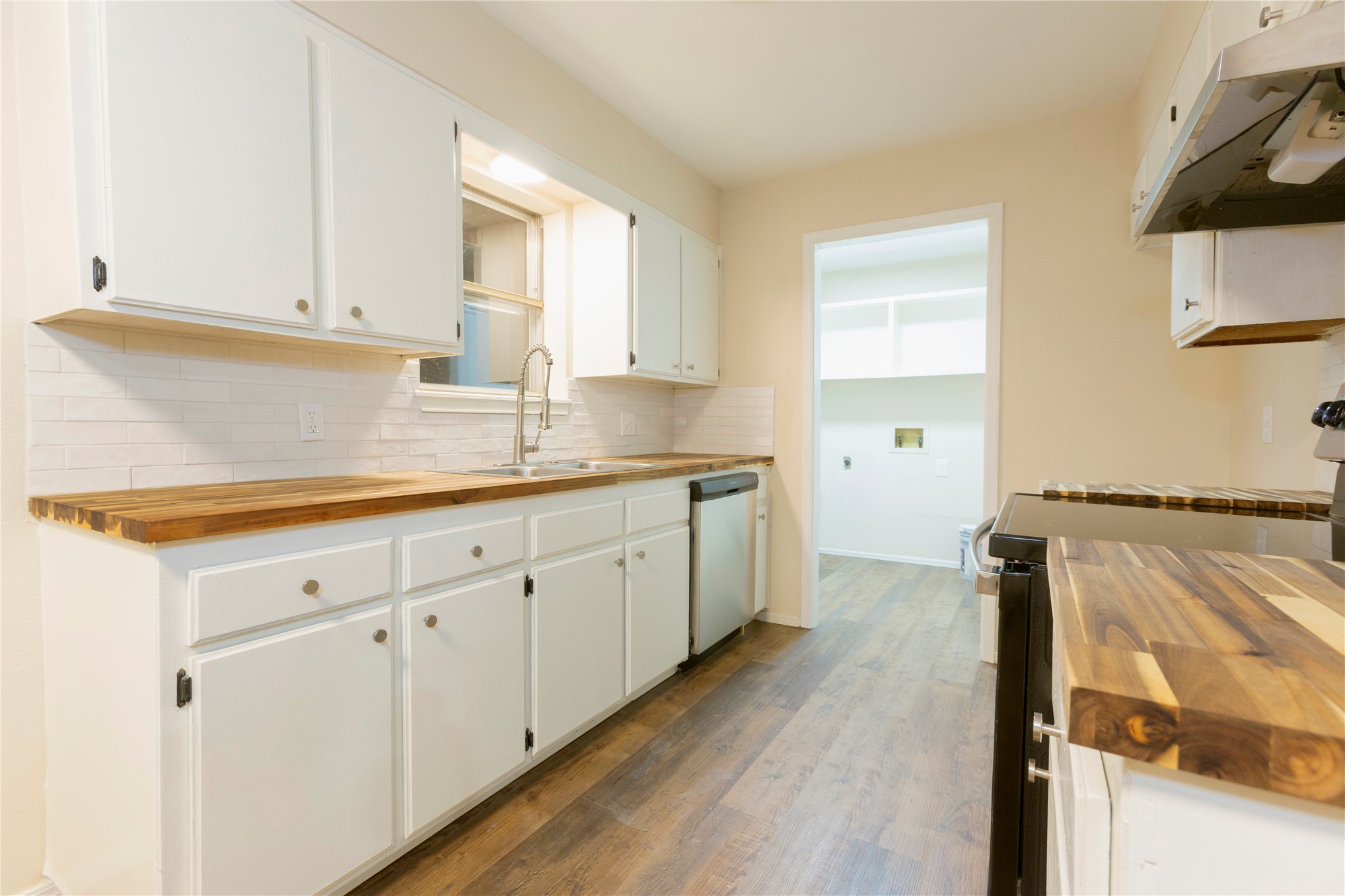 8141 High Hill Road Property Photo 24