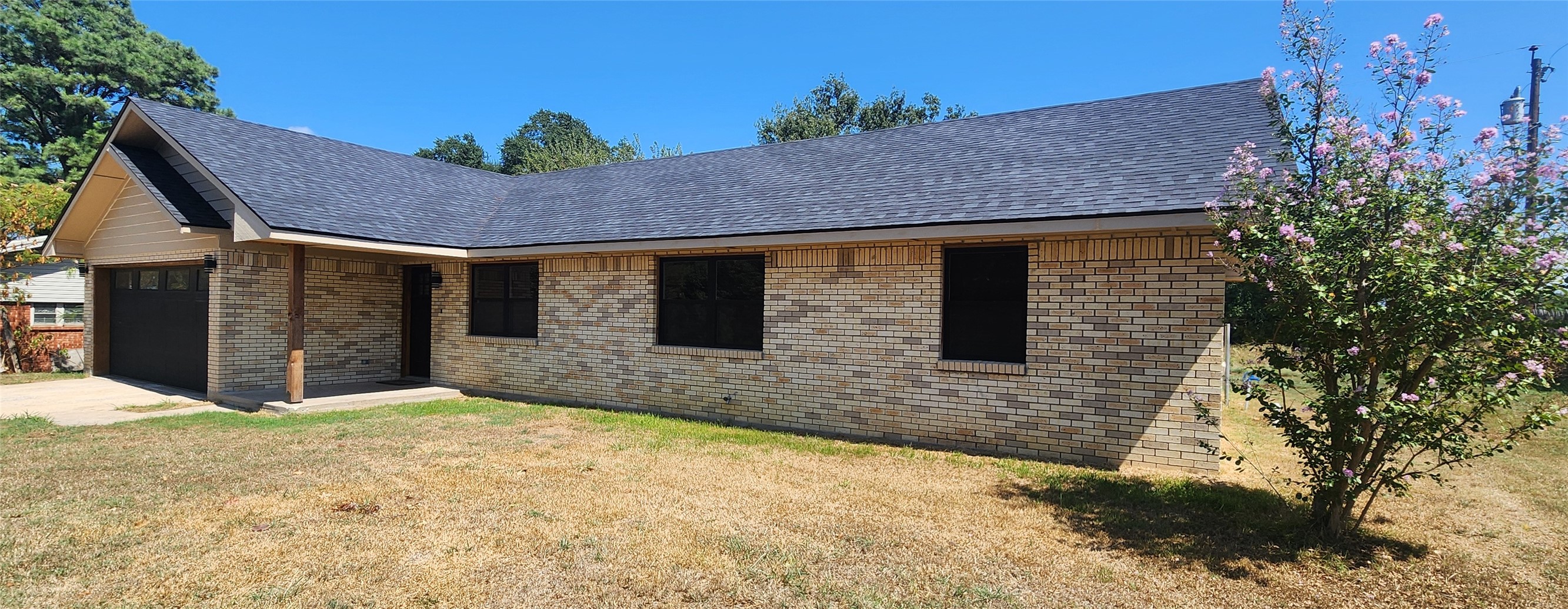 682 N Hickory Street Property Photo 1