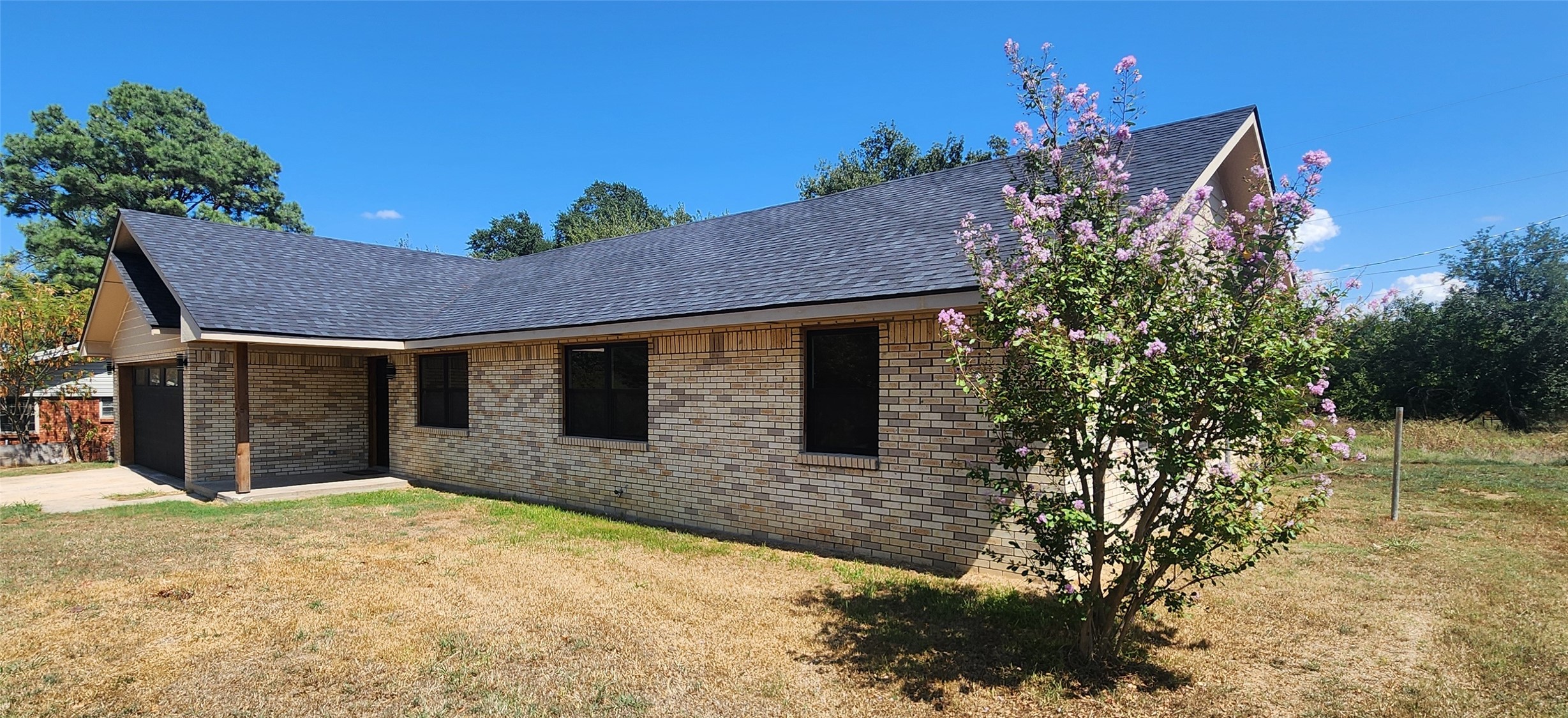682 N Hickory Street Property Photo 16