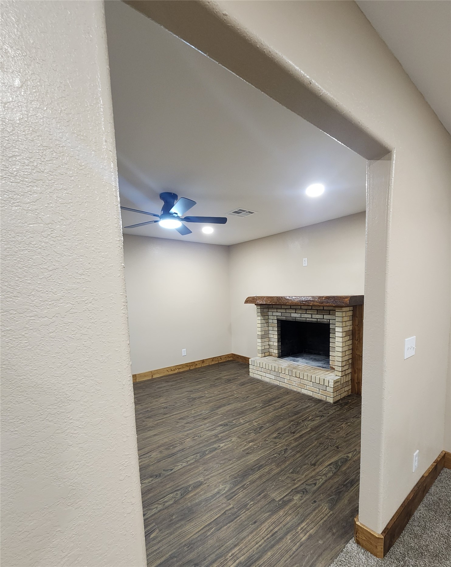 682 N Hickory Street Property Photo 52