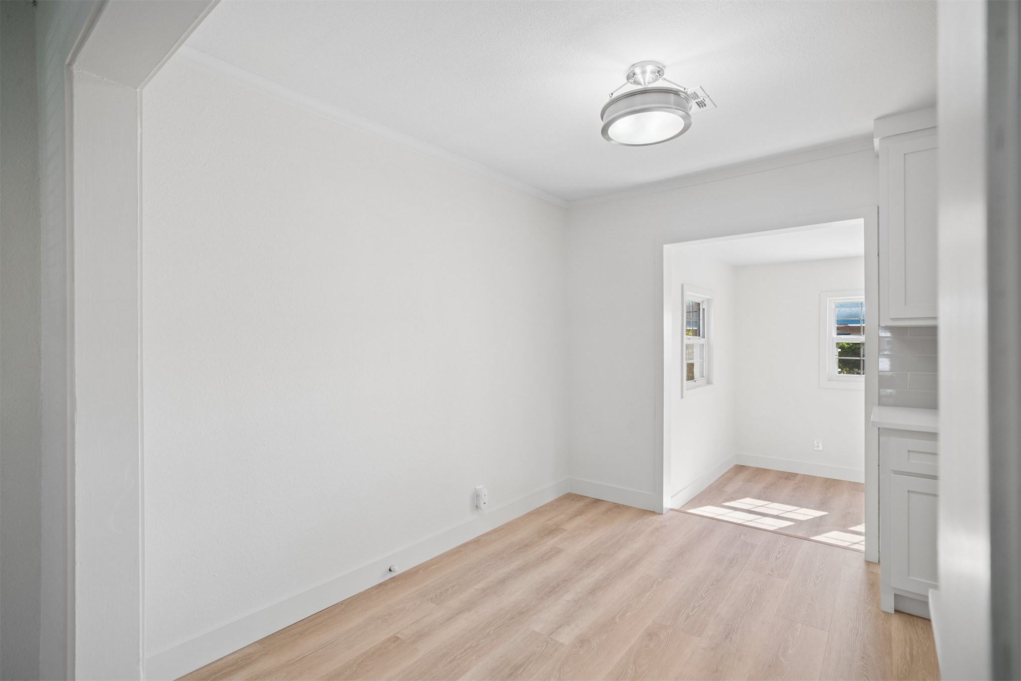 1229 S Fulton Avenue Property Photo 10