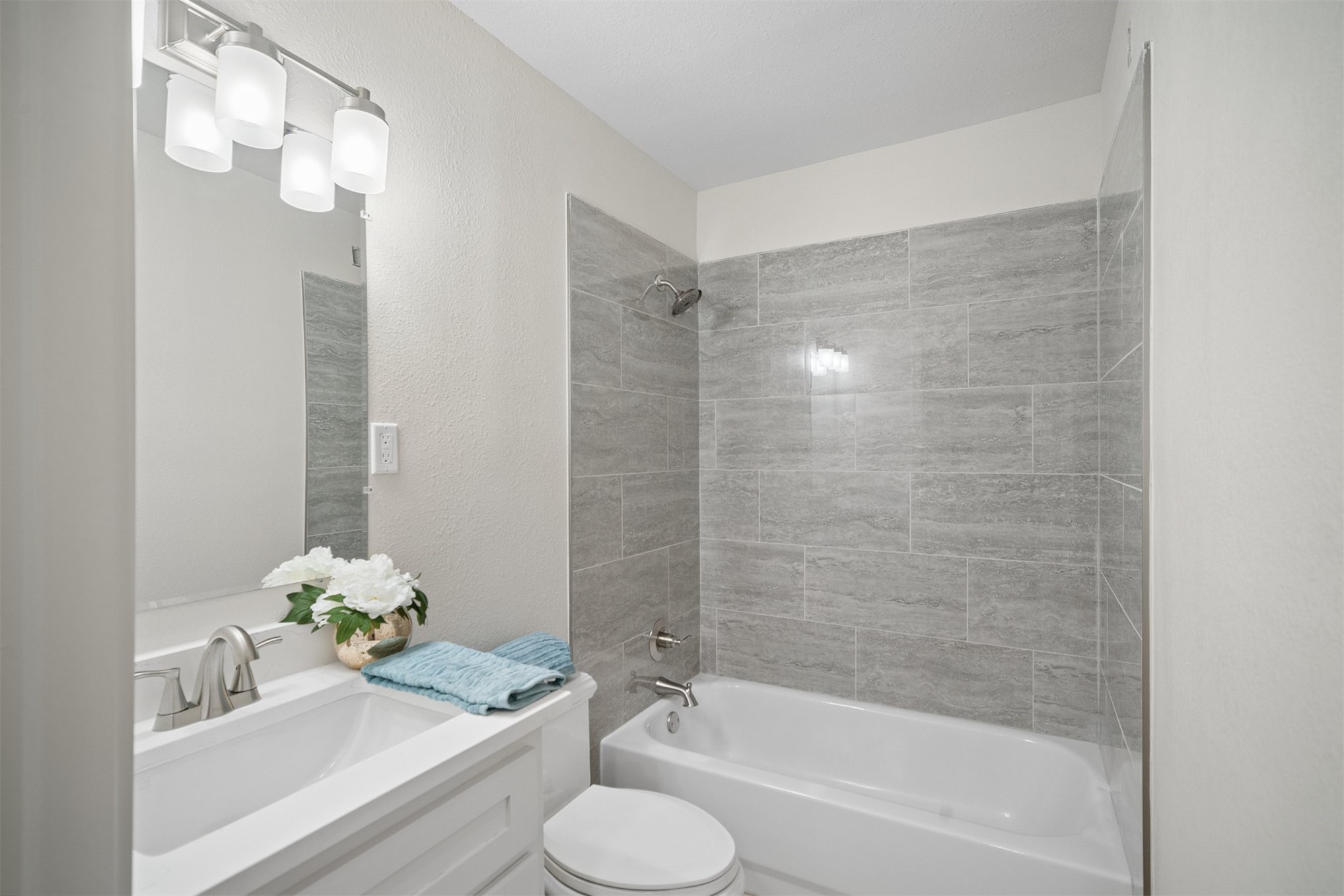 1229 S Fulton Avenue Property Photo 25
