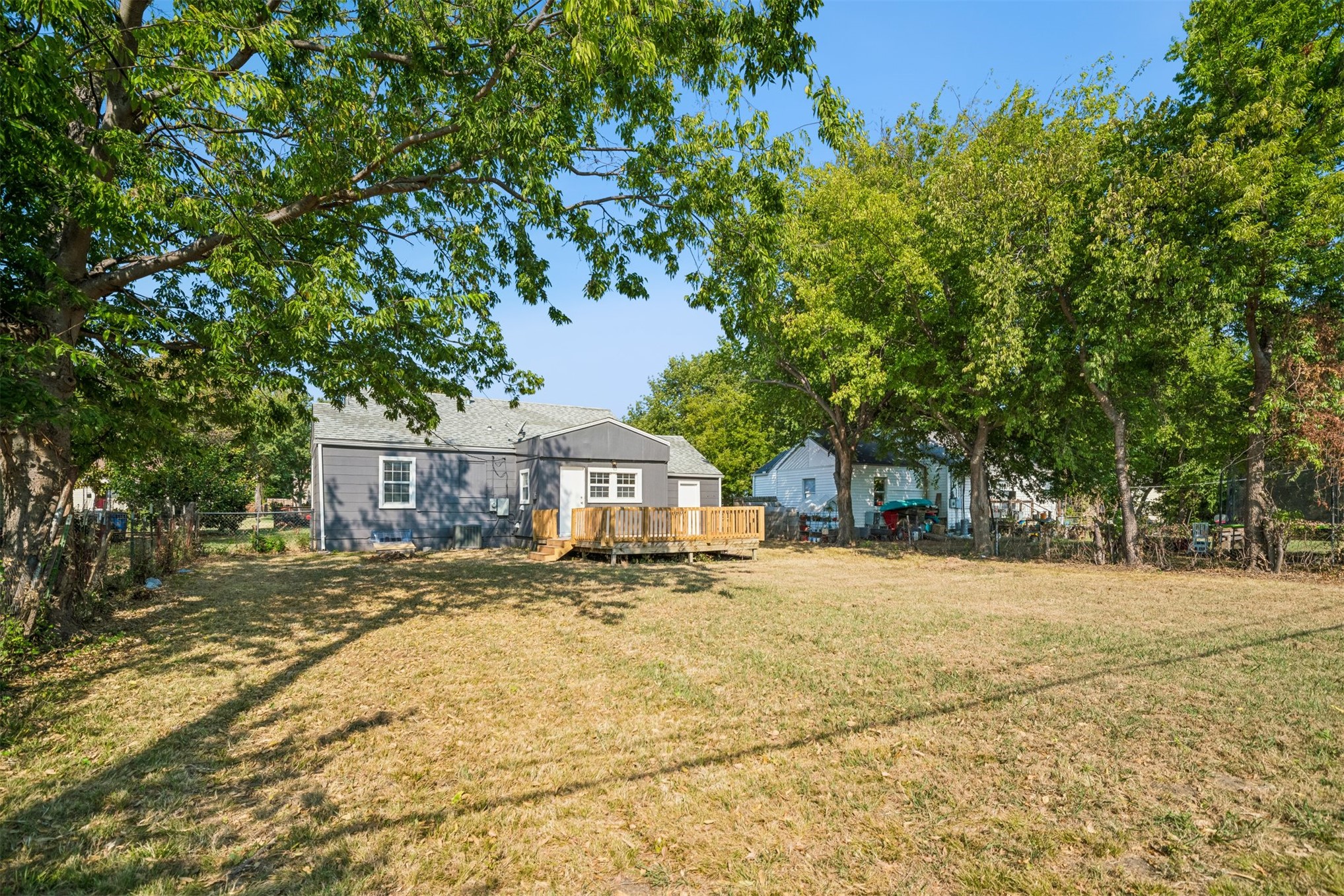 1229 S Fulton Avenue Property Photo 28