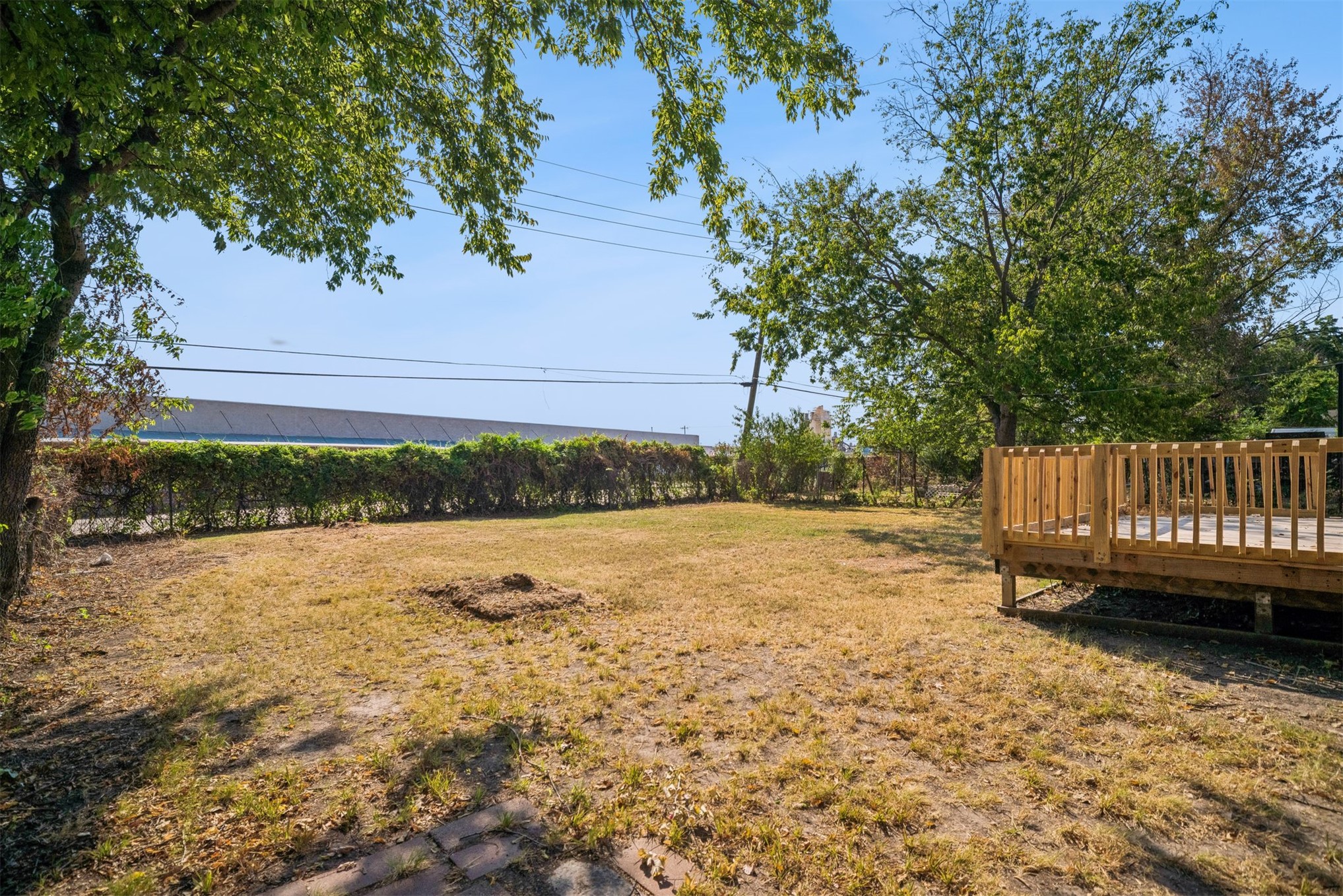 1229 S Fulton Avenue Property Photo 29