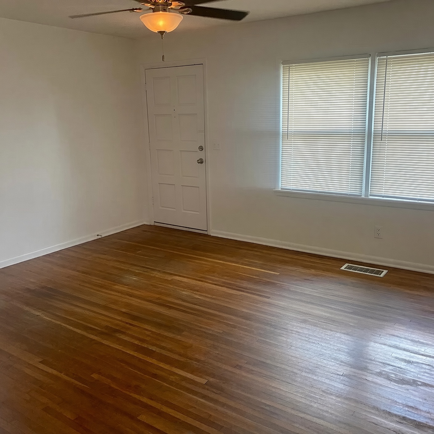413 W Nashville Place S Property Photo 2