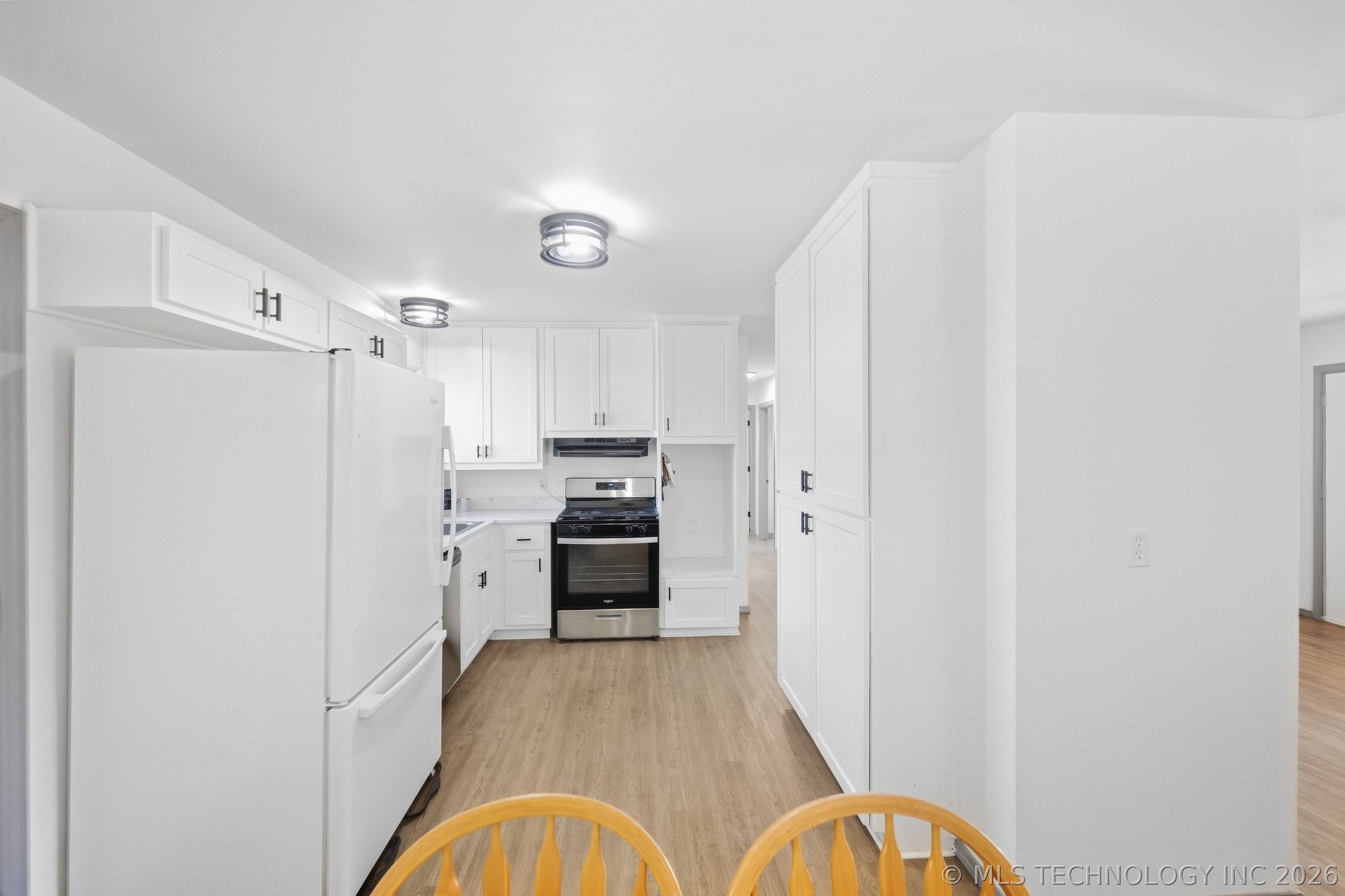 427 Meadowbrook Lane Property Photo 7