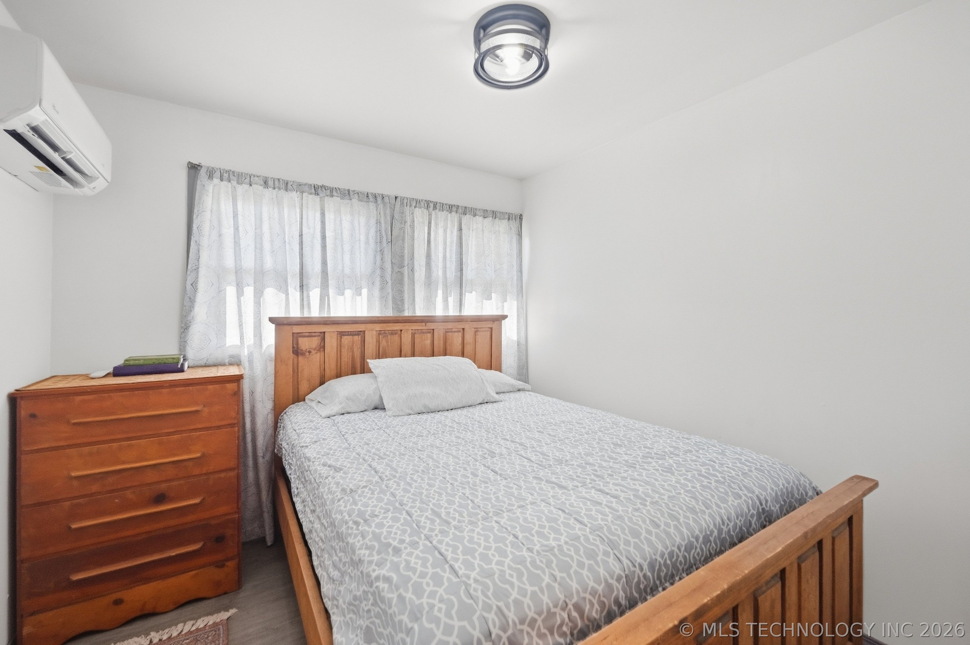 427 Meadowbrook Lane Property Photo 14