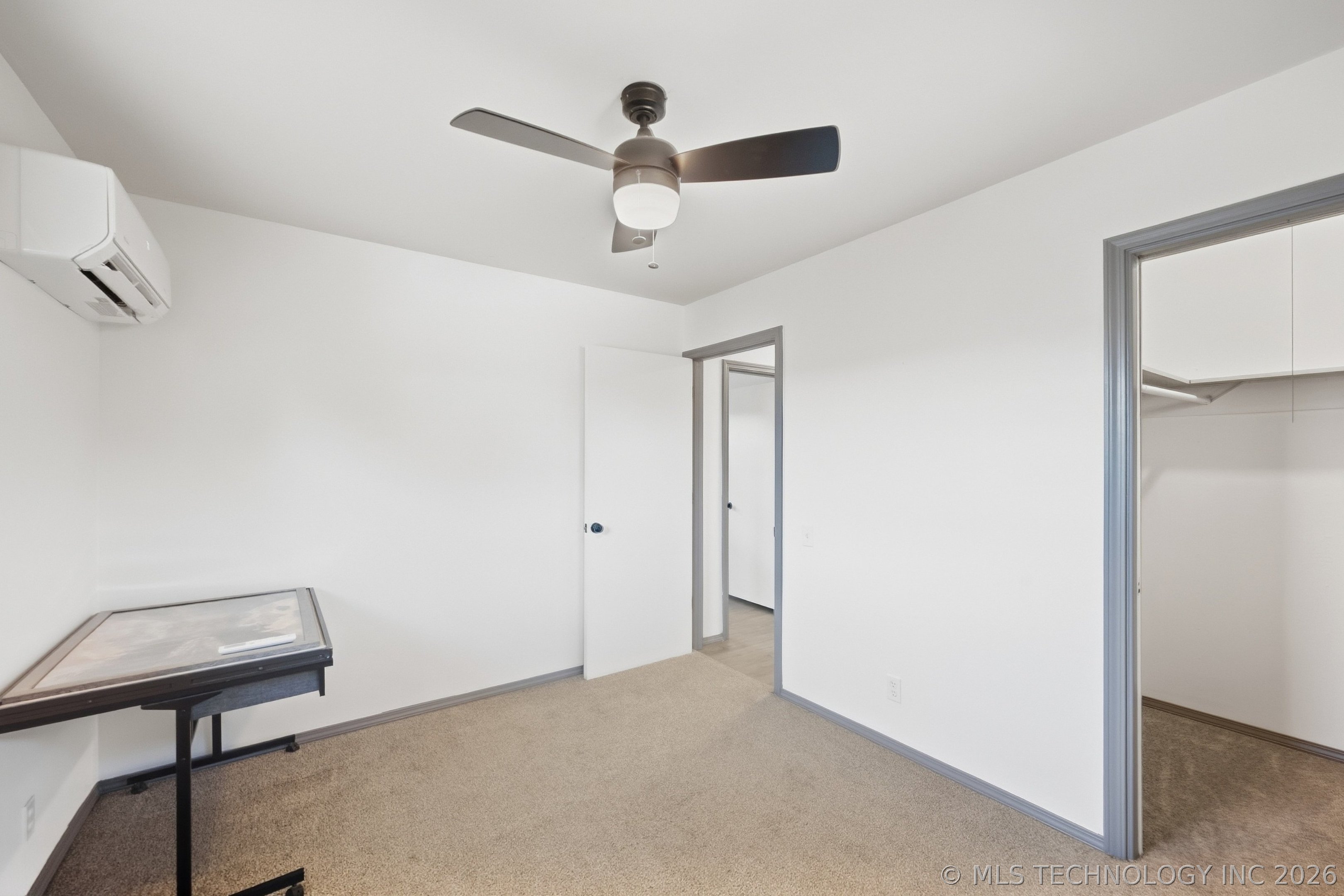 427 Meadowbrook Lane Property Photo 18
