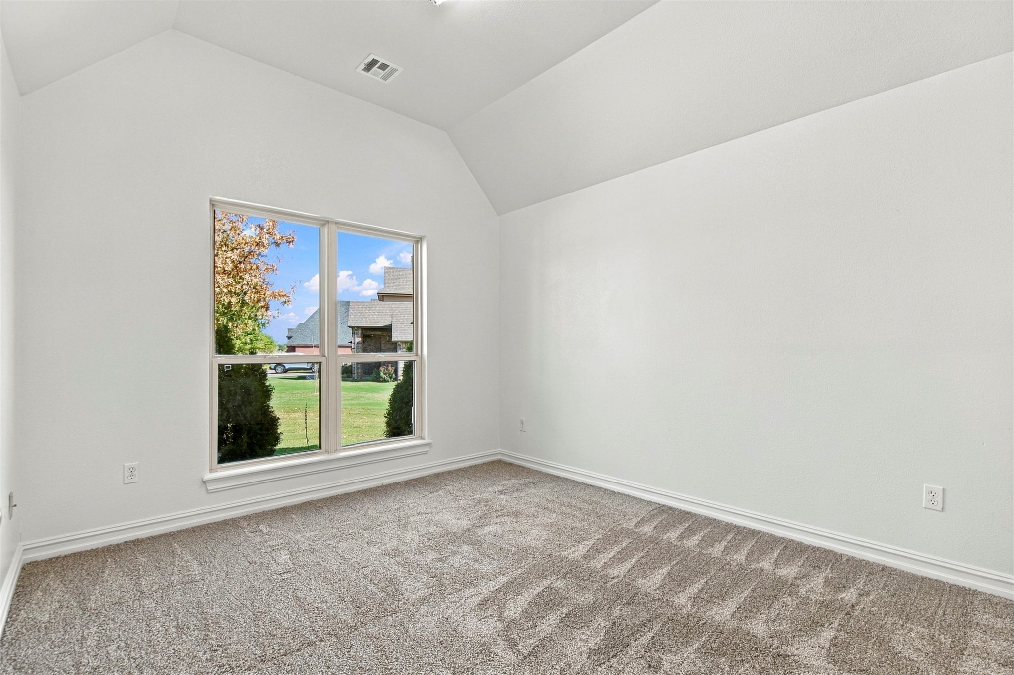 8153 N 51st Street East E Property Photo 17