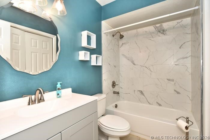 6105 S Vancouver Avenue Property Photo 14