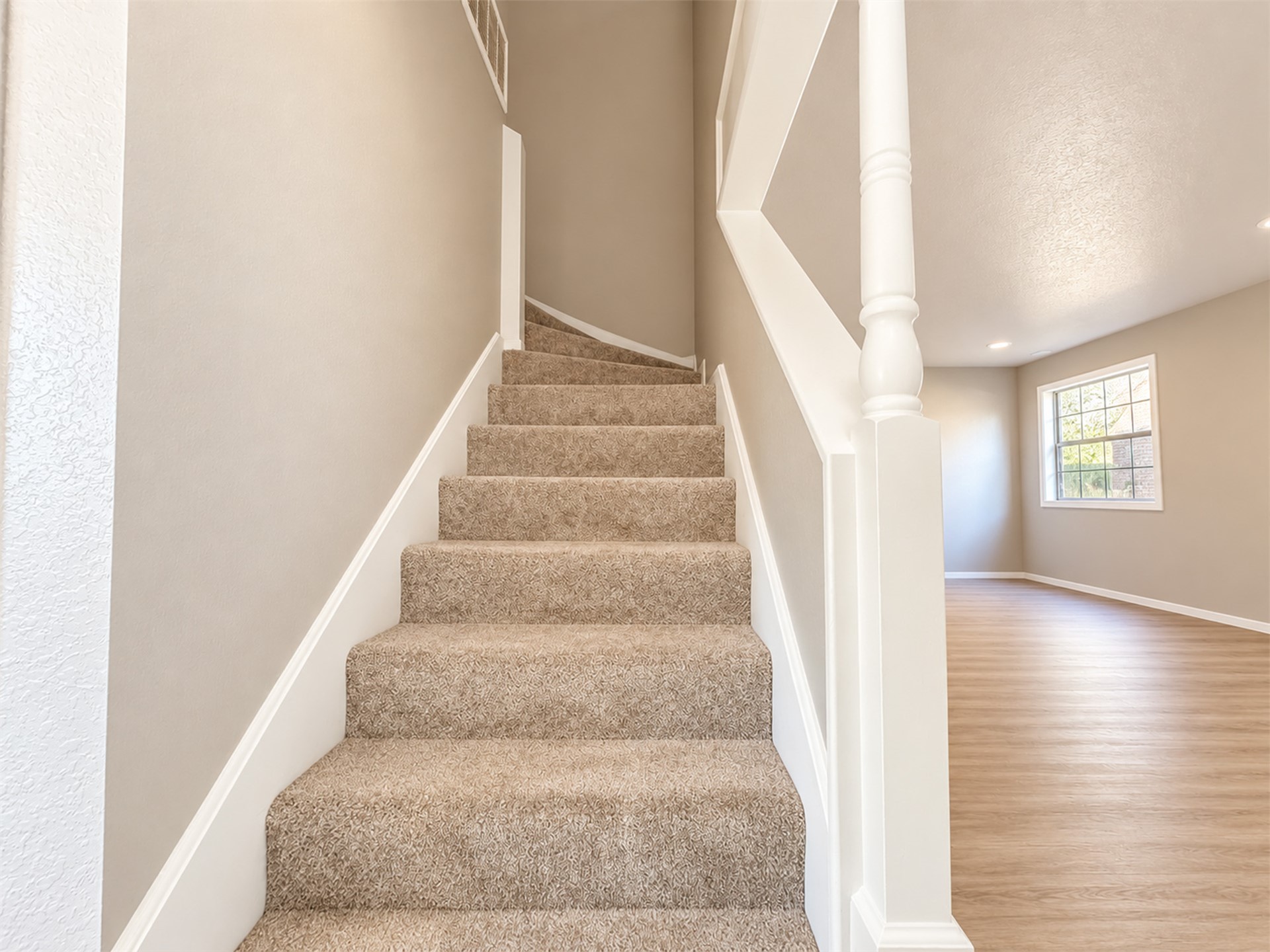 6204 S Trenton Court Property Photo 11