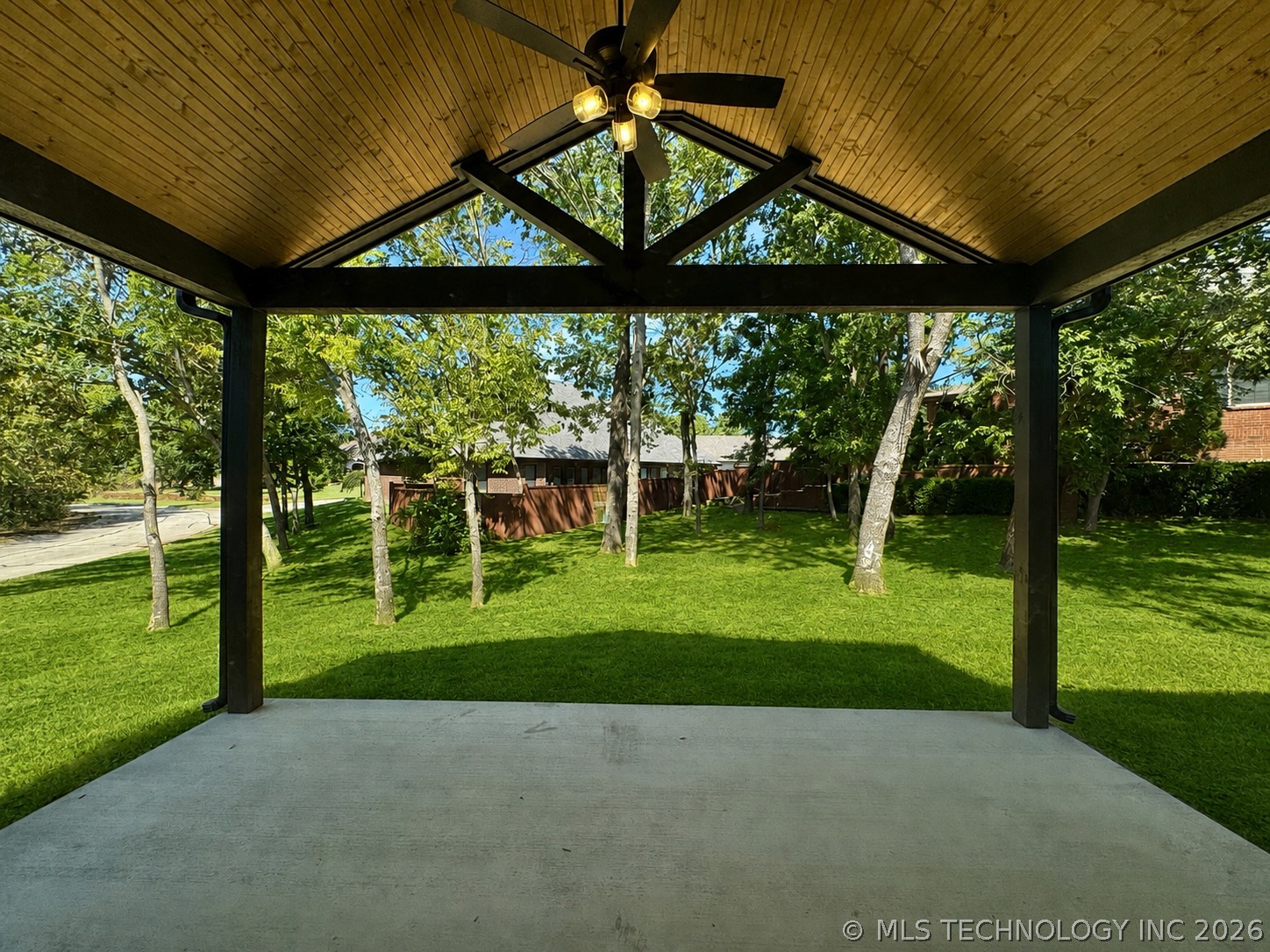 1937 S Surrey Court Property Photo 6