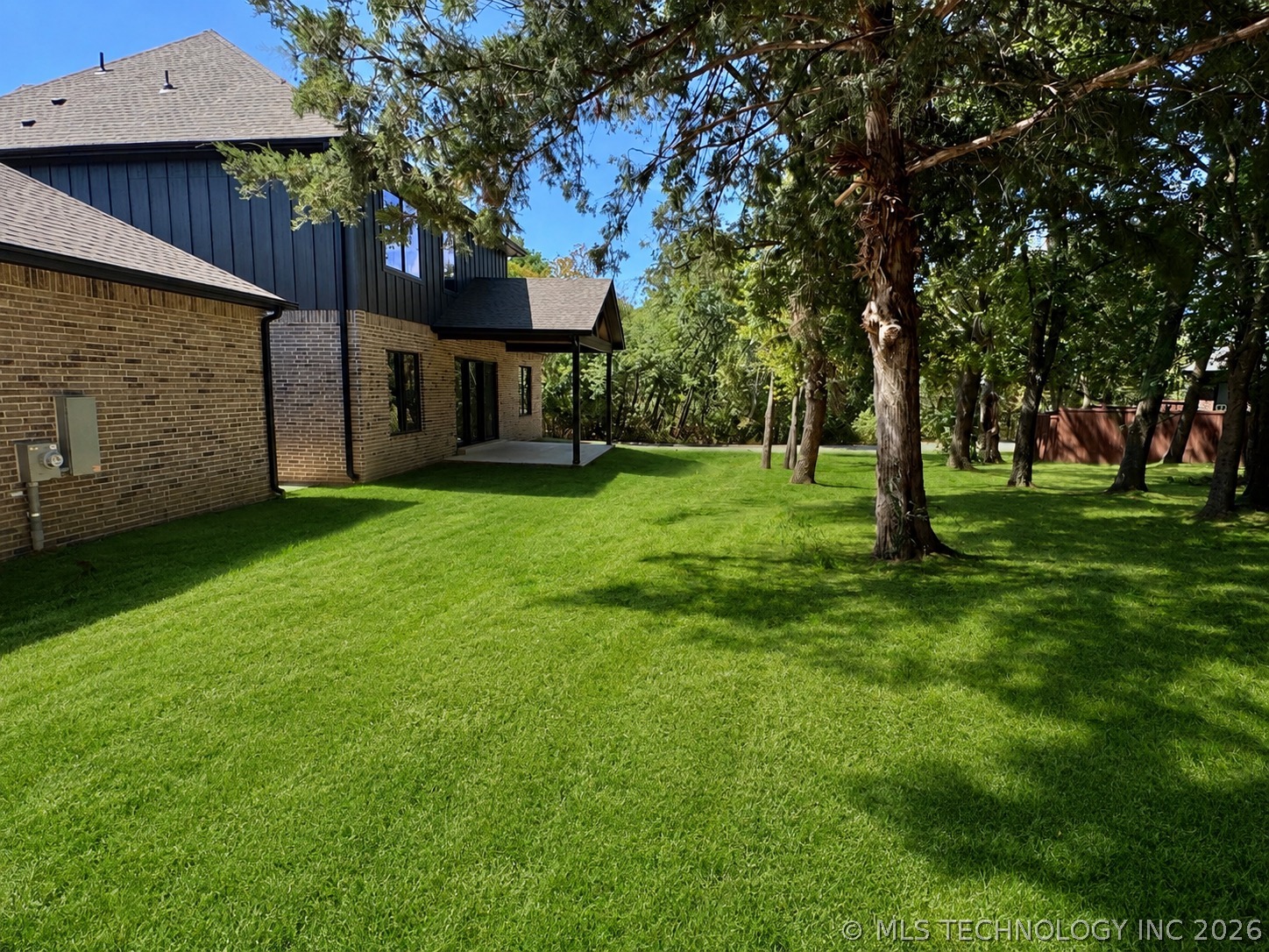 1937 S Surrey Court Property Photo 8
