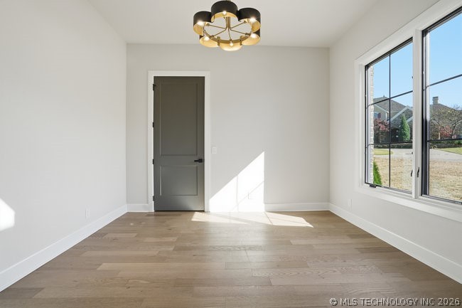 1937 S Surrey Court Property Photo 16
