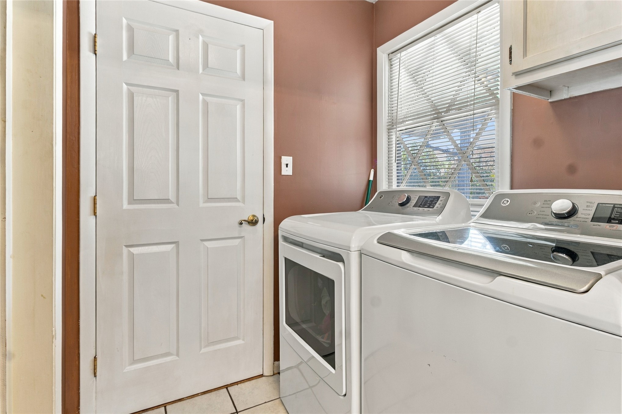 4321 S Yale Avenue Property Photo 10