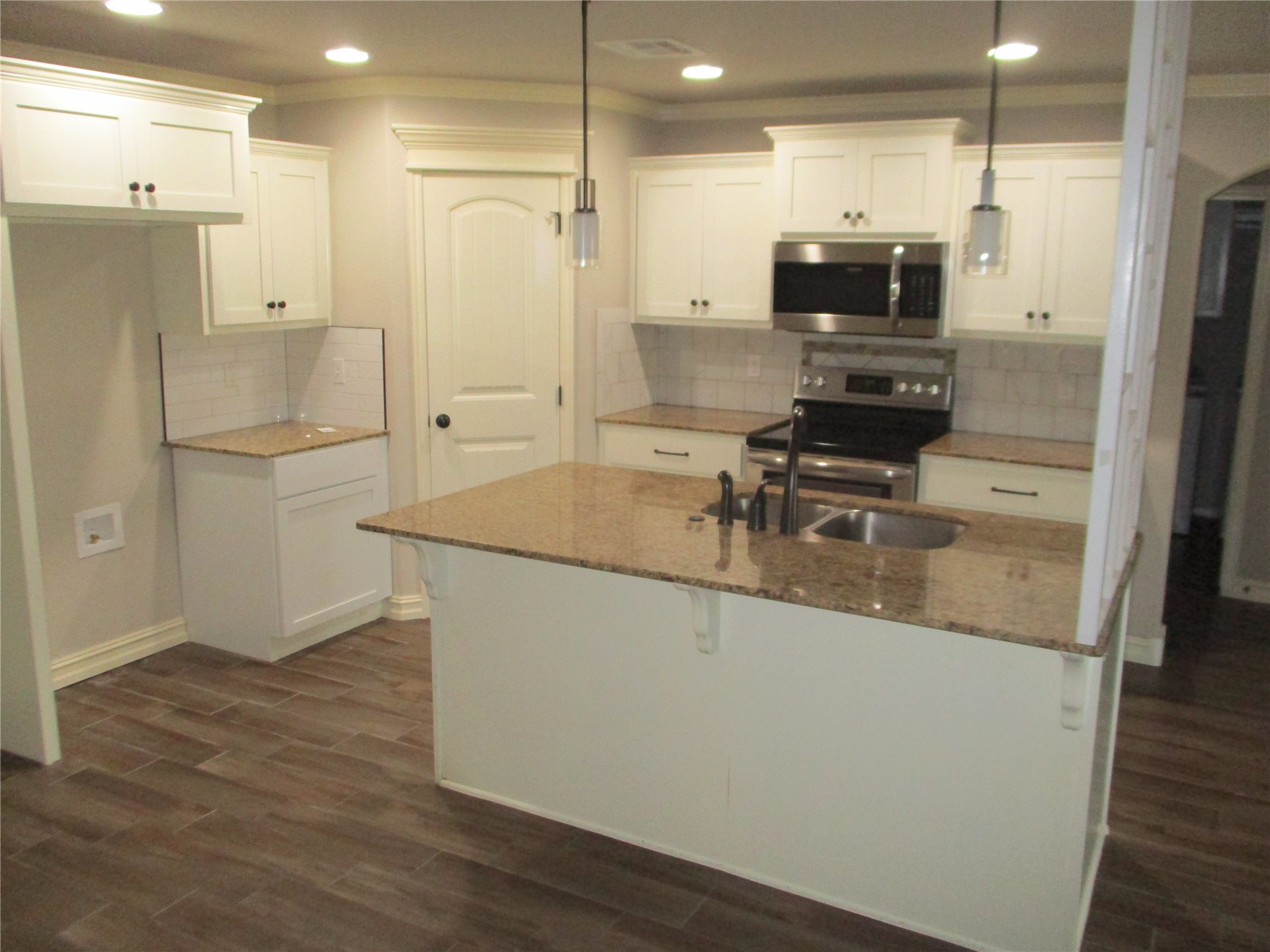 1008 Midway Road Property Photo 6