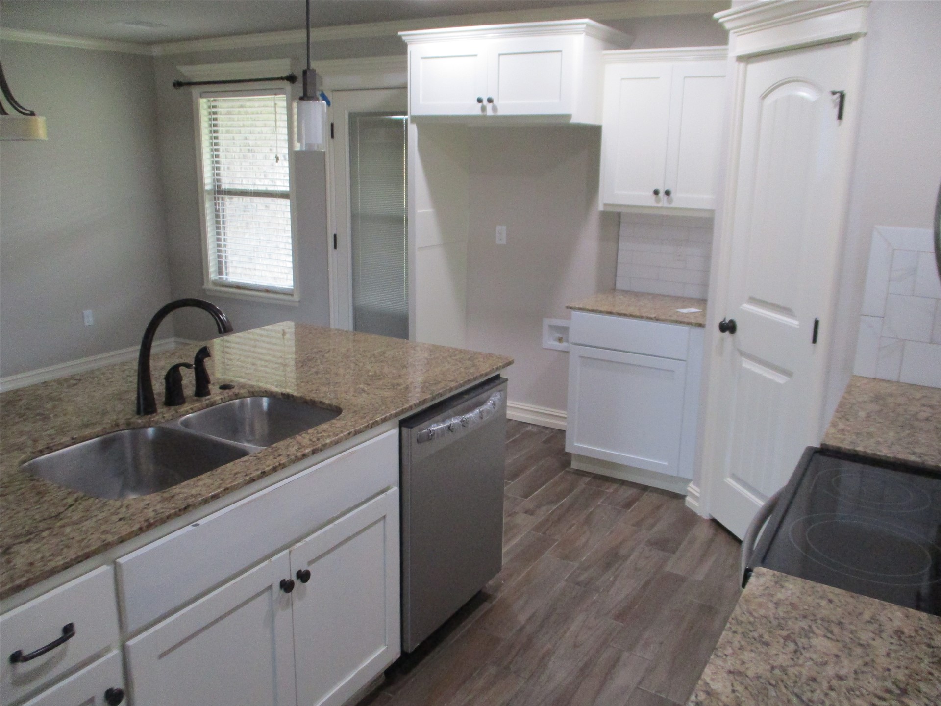 1008 Midway Road Property Photo 7