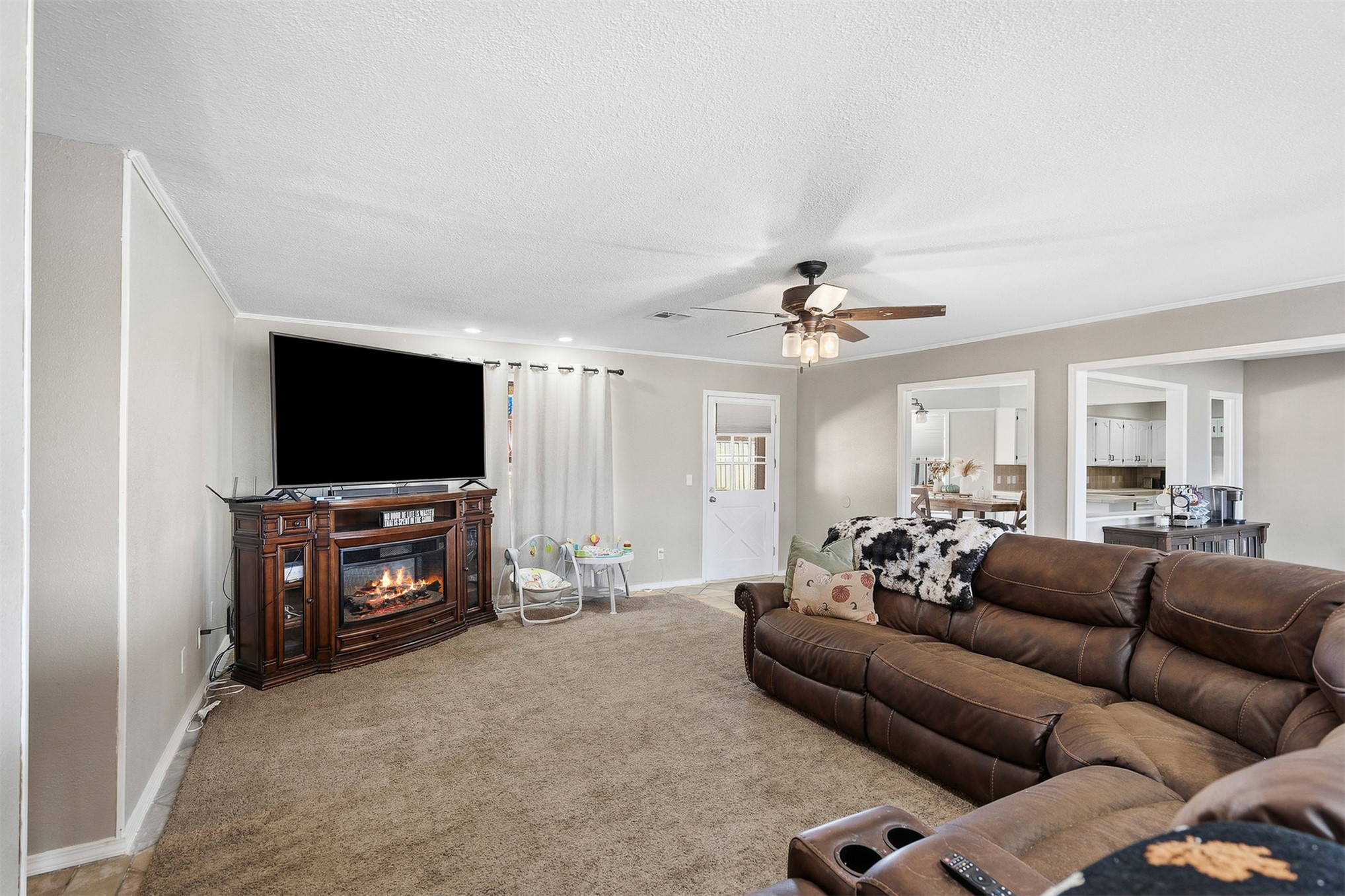 1370 Lincoln Property Photo 9