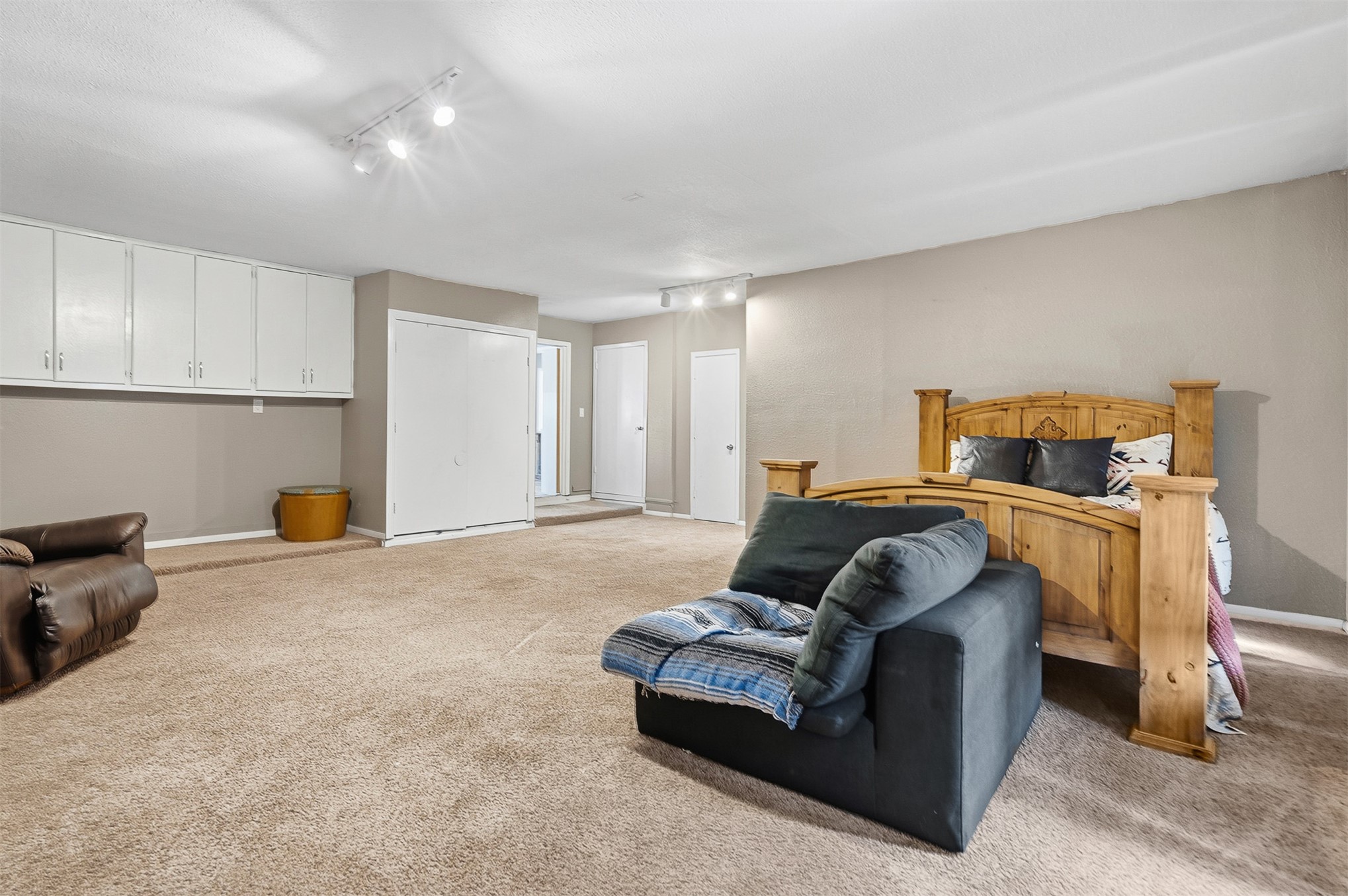 1370 Lincoln Property Photo 30