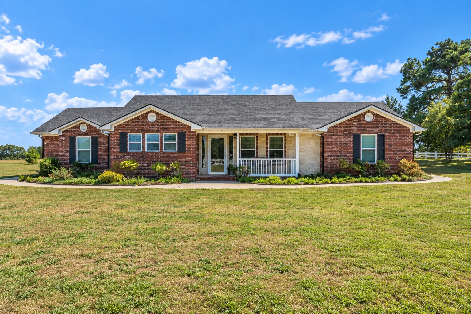 2284 Roping Property Photo 1