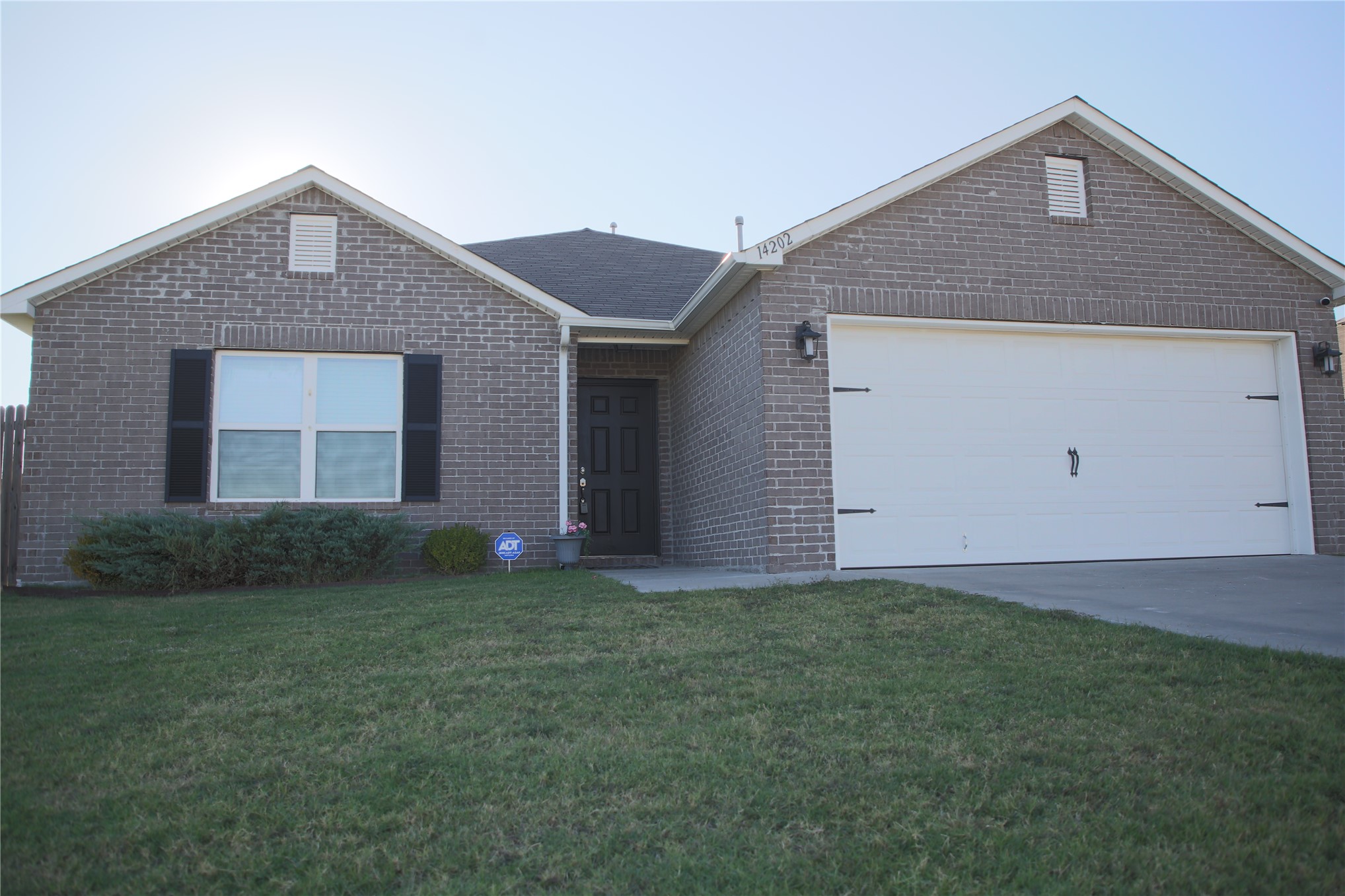 14202 N 74 East Avenue Property Photo 1