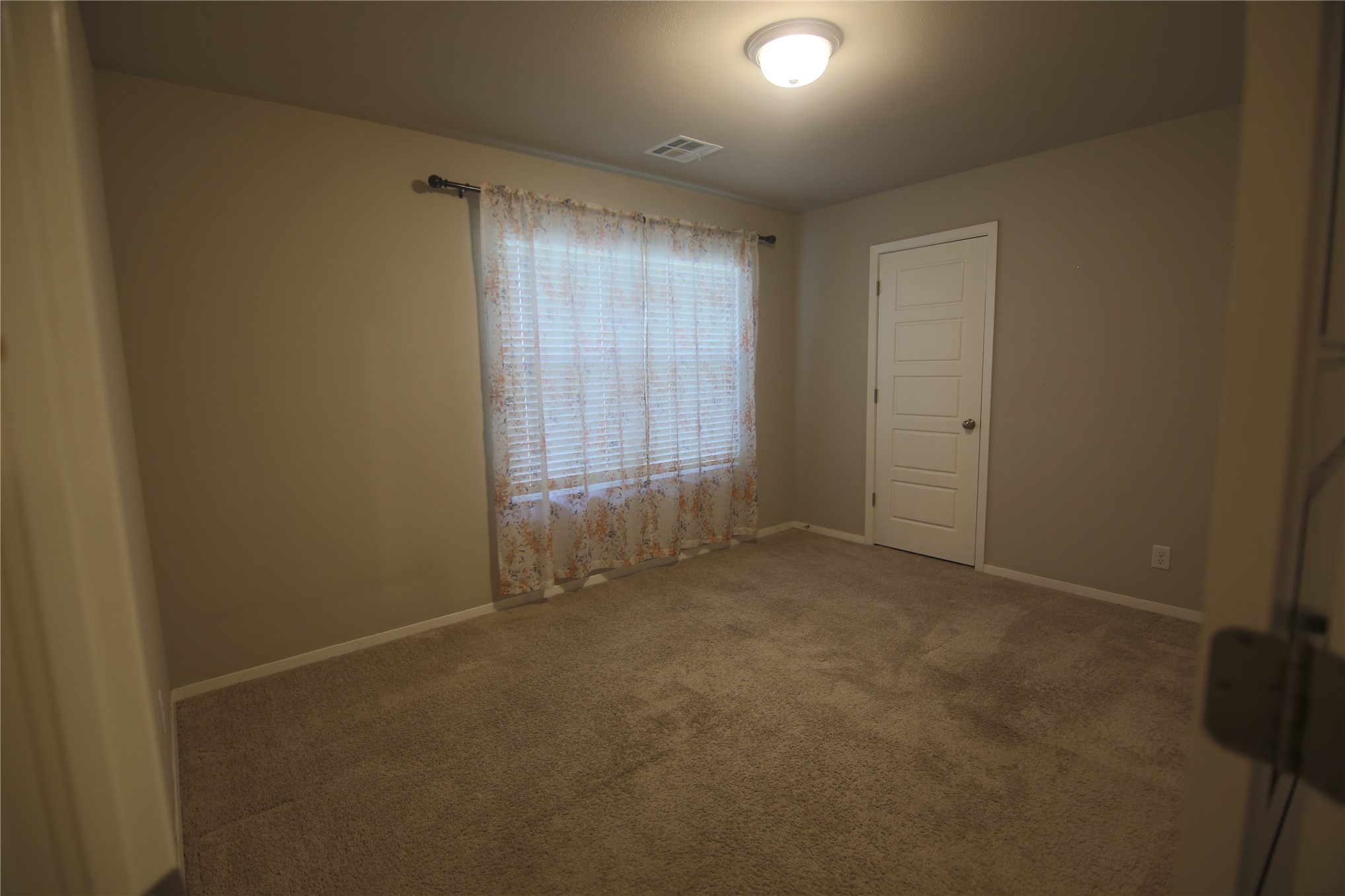 14202 N 74 East Avenue Property Photo 9