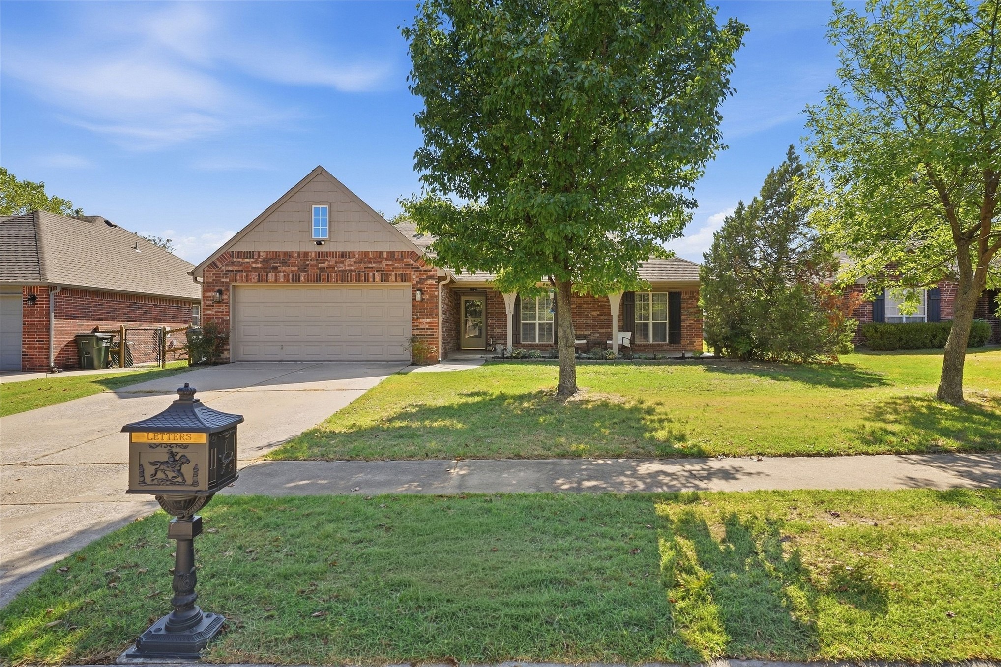 15318 E 89th Court N Property Photo 1