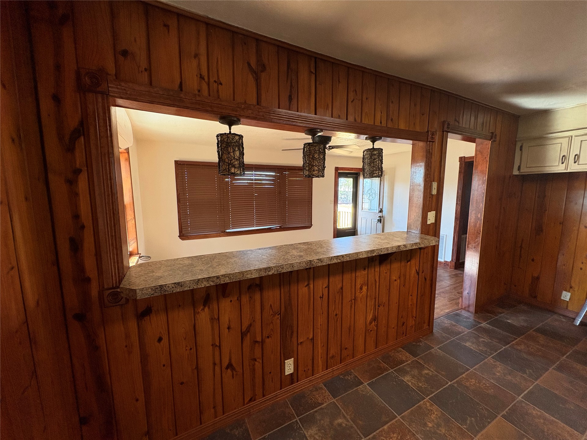 107 N Walker Property Photo 10