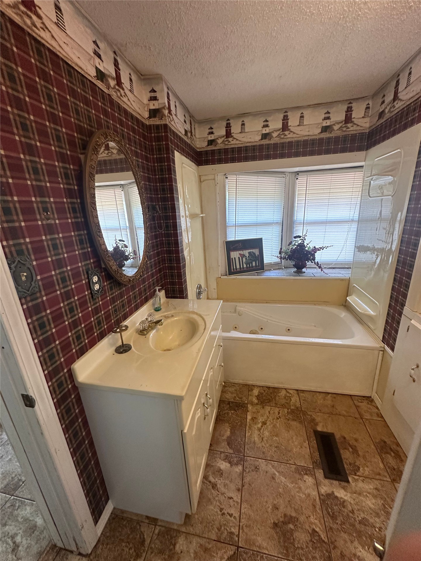 10691 Pin Oak Property Photo 22