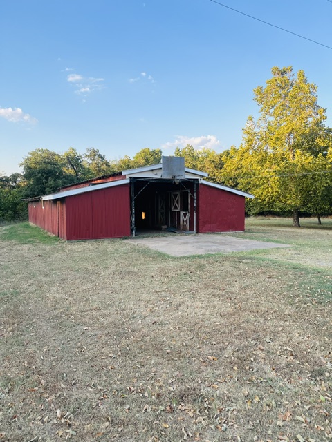 790482 S County Road 3460 Property Photo 3
