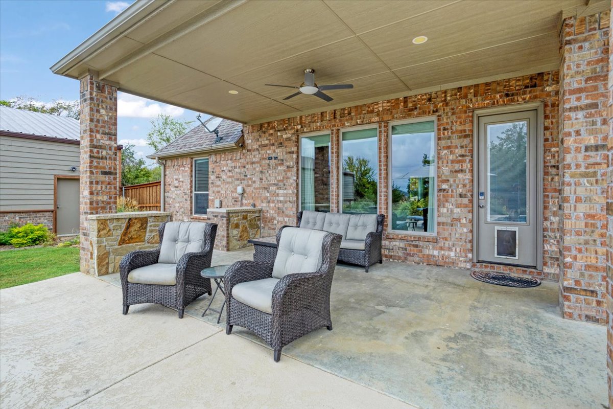 3307 Castle Court Property Photo 43