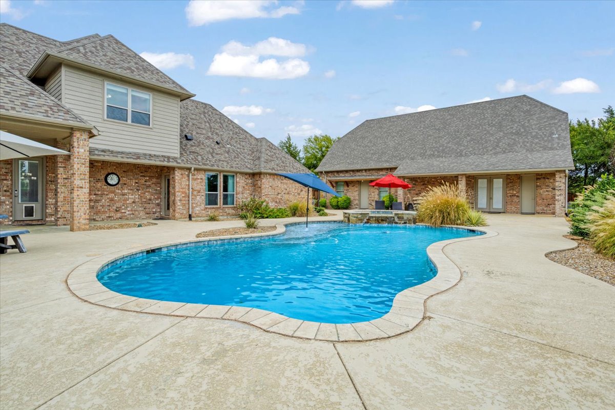 3307 Castle Court Property Photo 44