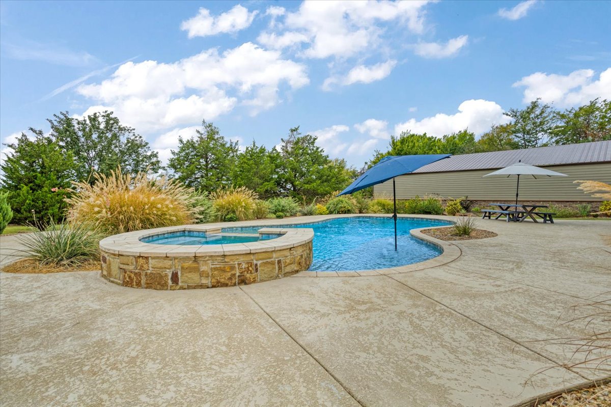 3307 Castle Court Property Photo 46