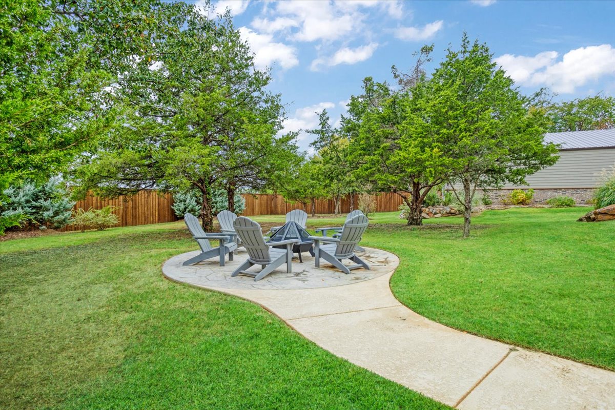 3307 Castle Court Property Photo 49