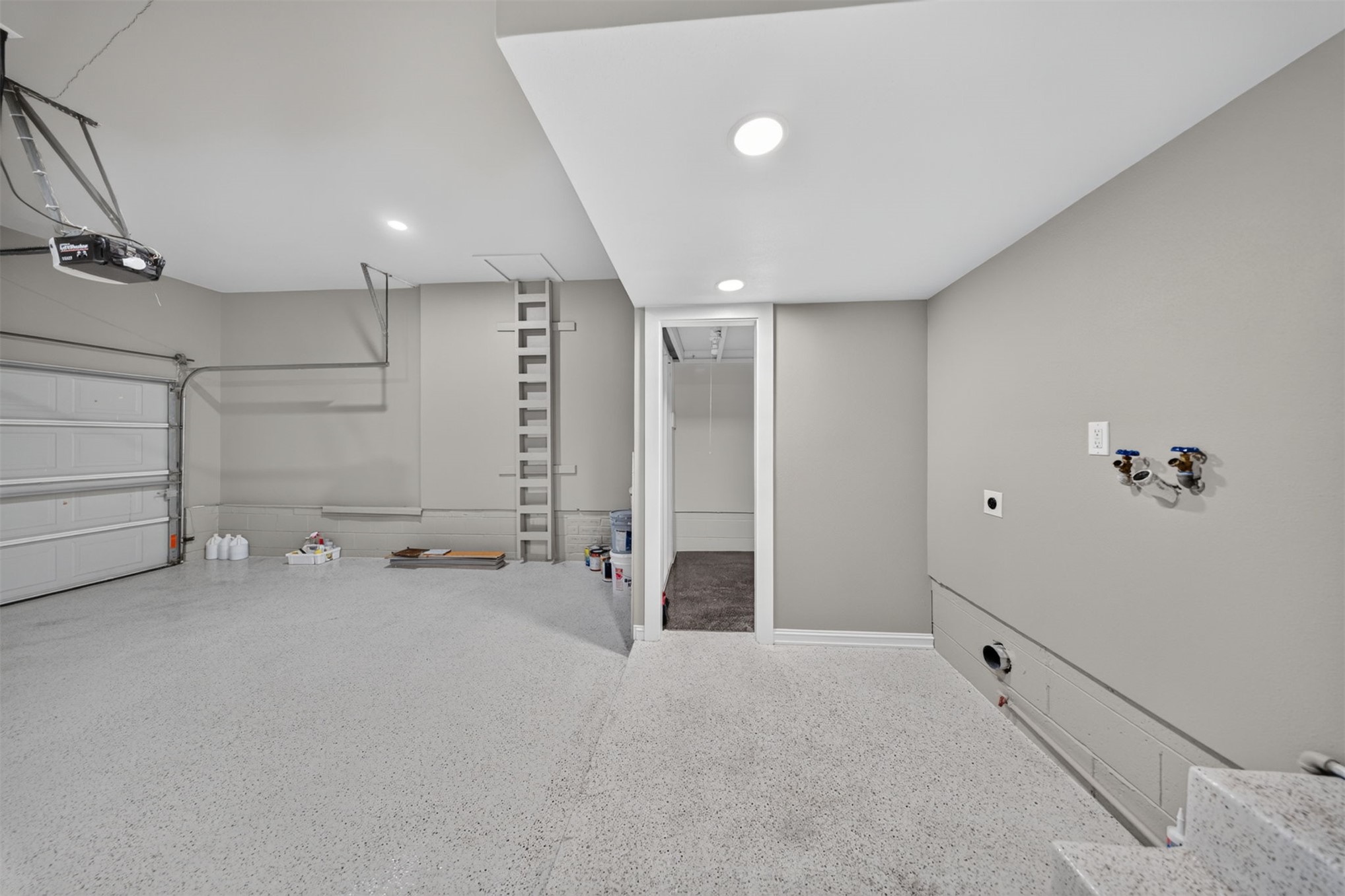 2176 S 77th East Avenue Property Photo 15
