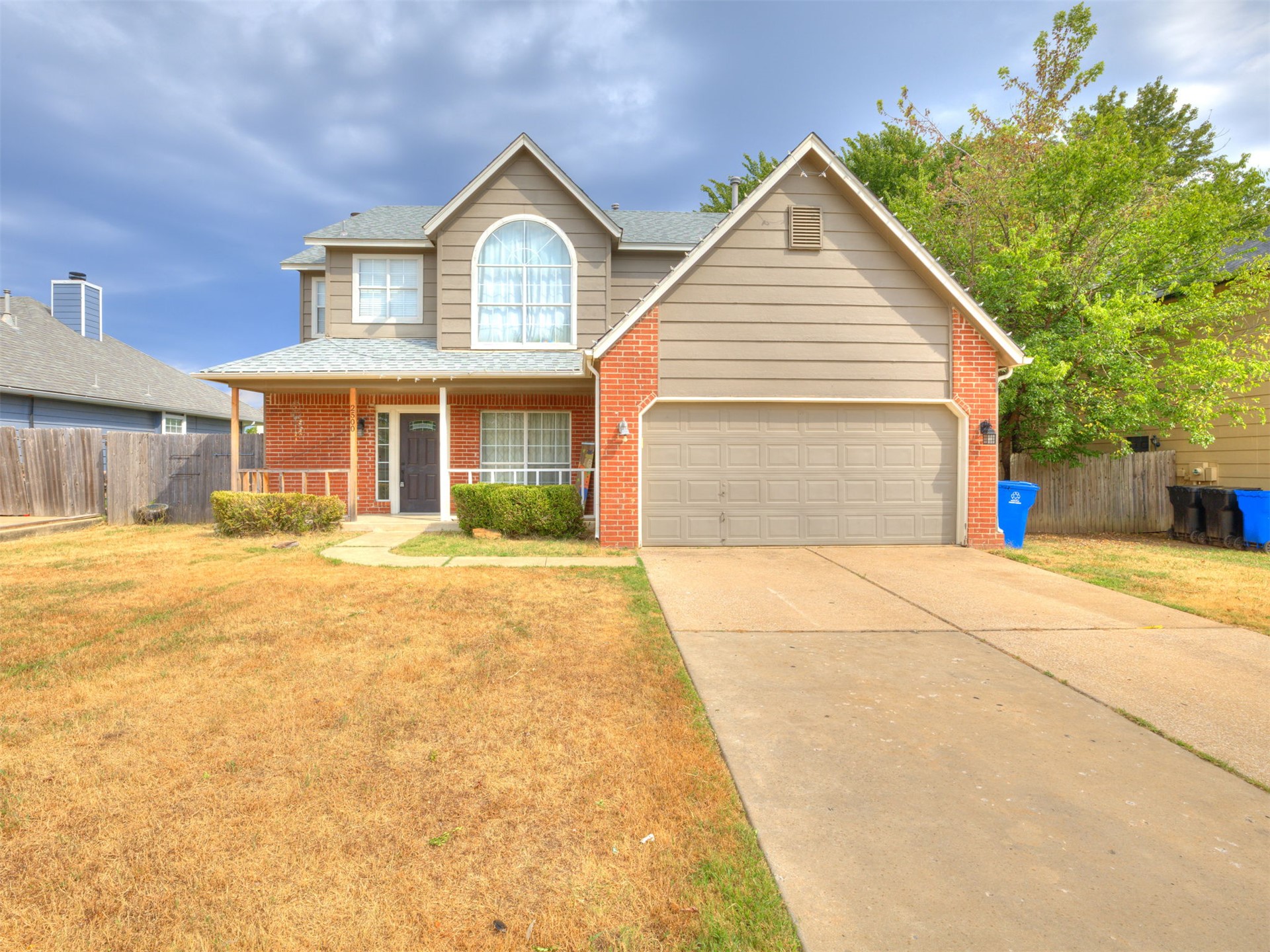 2500 W Laredo Street