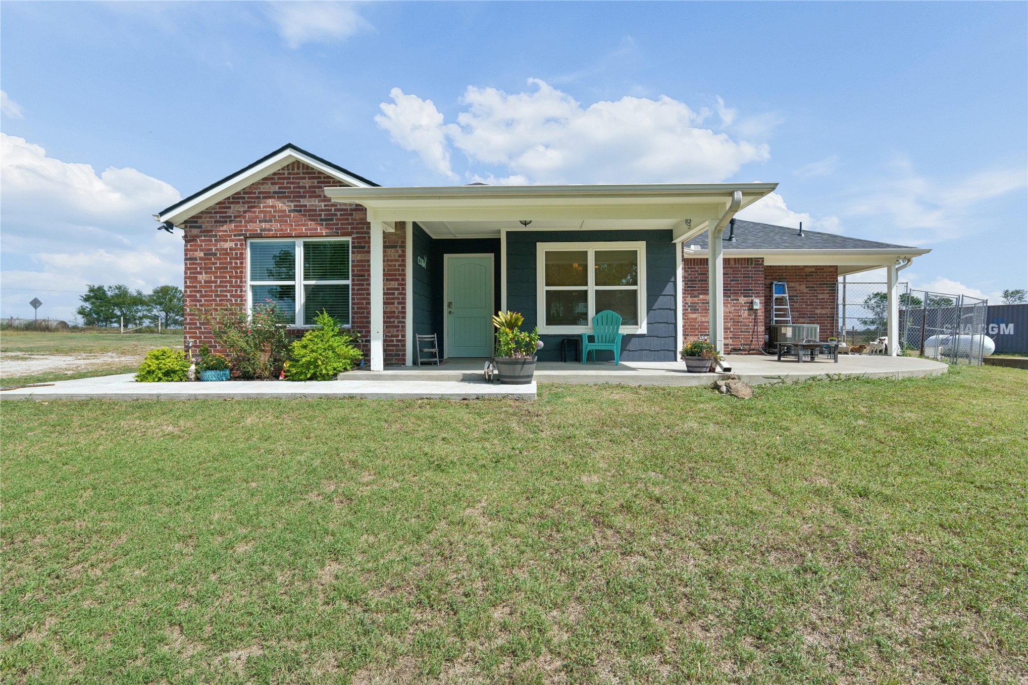 394951 W 3900 Road Property Photo 1