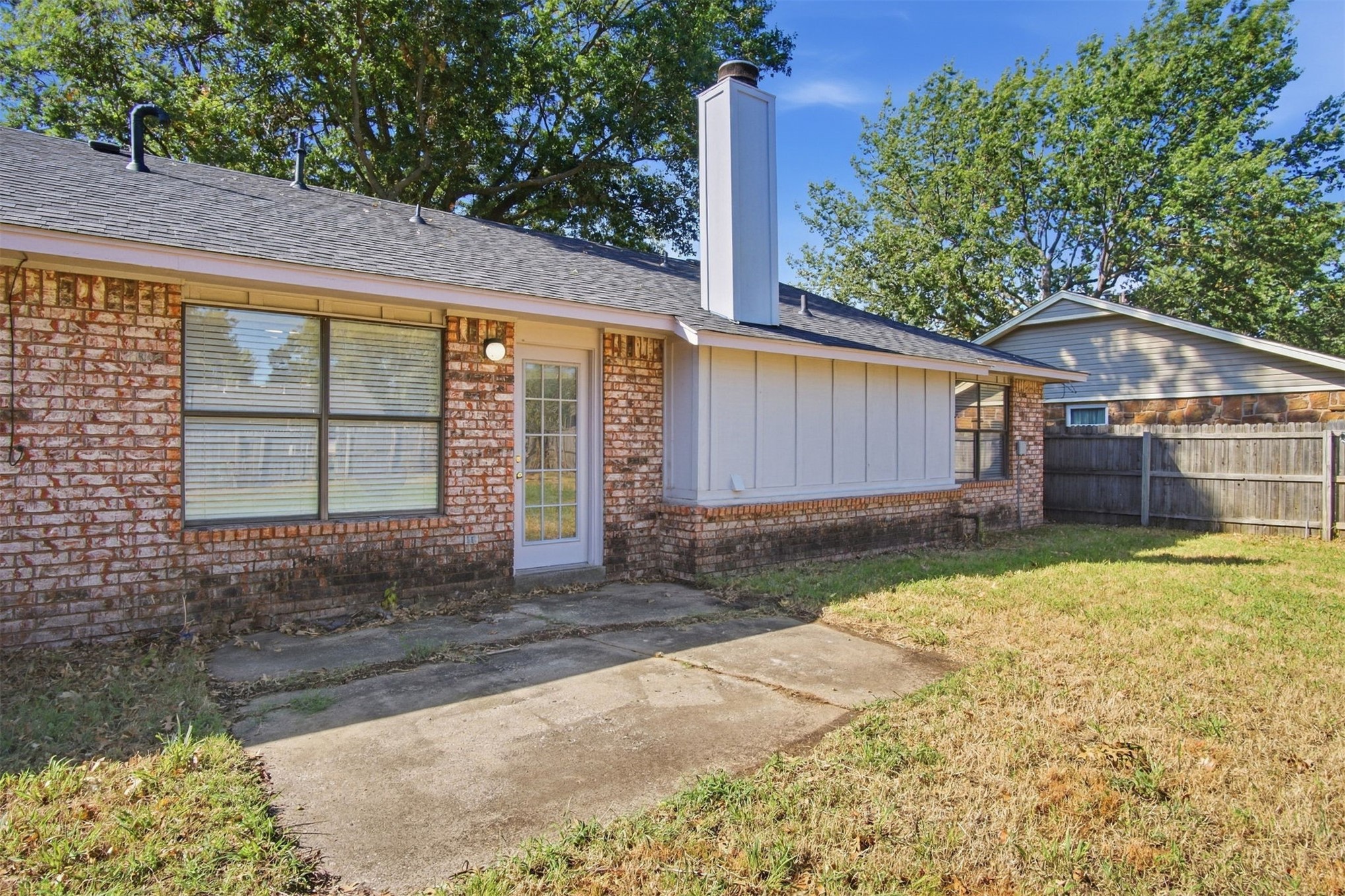2002 W Ithica Street Property Photo 31