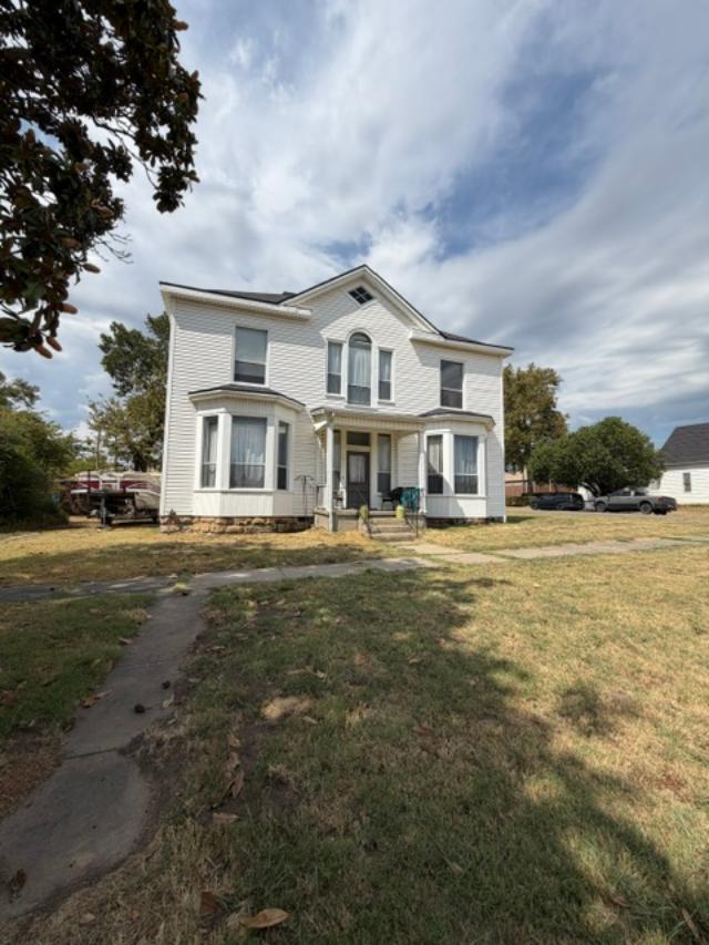 224 N Oak Street Property Photo 2