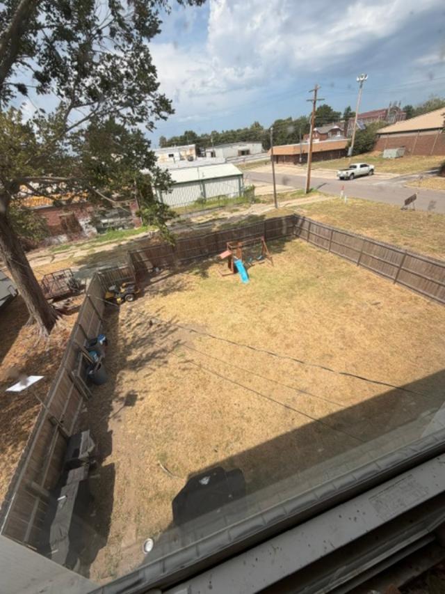 224 N Oak Street Property Photo 3