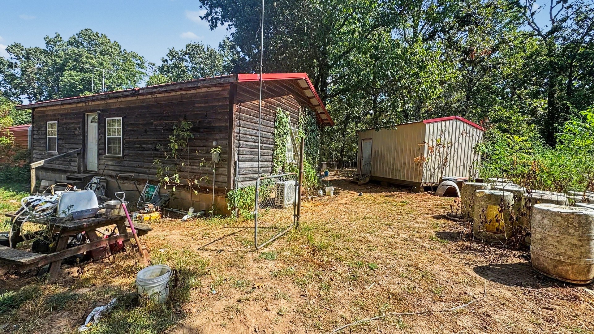 426197 E 743 Road Property Photo 3